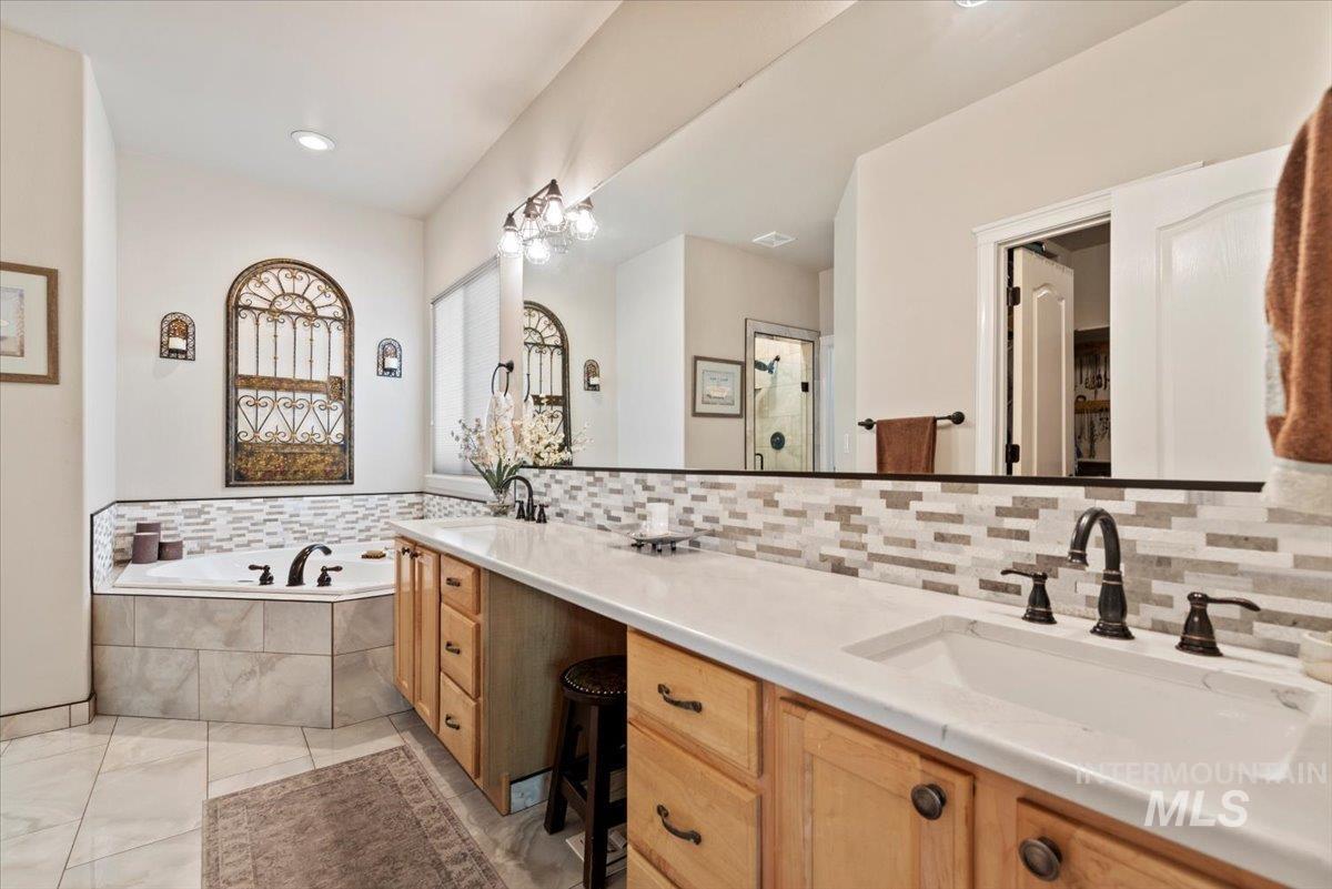 2638 E Green Canyon Dr. Property Photo 12