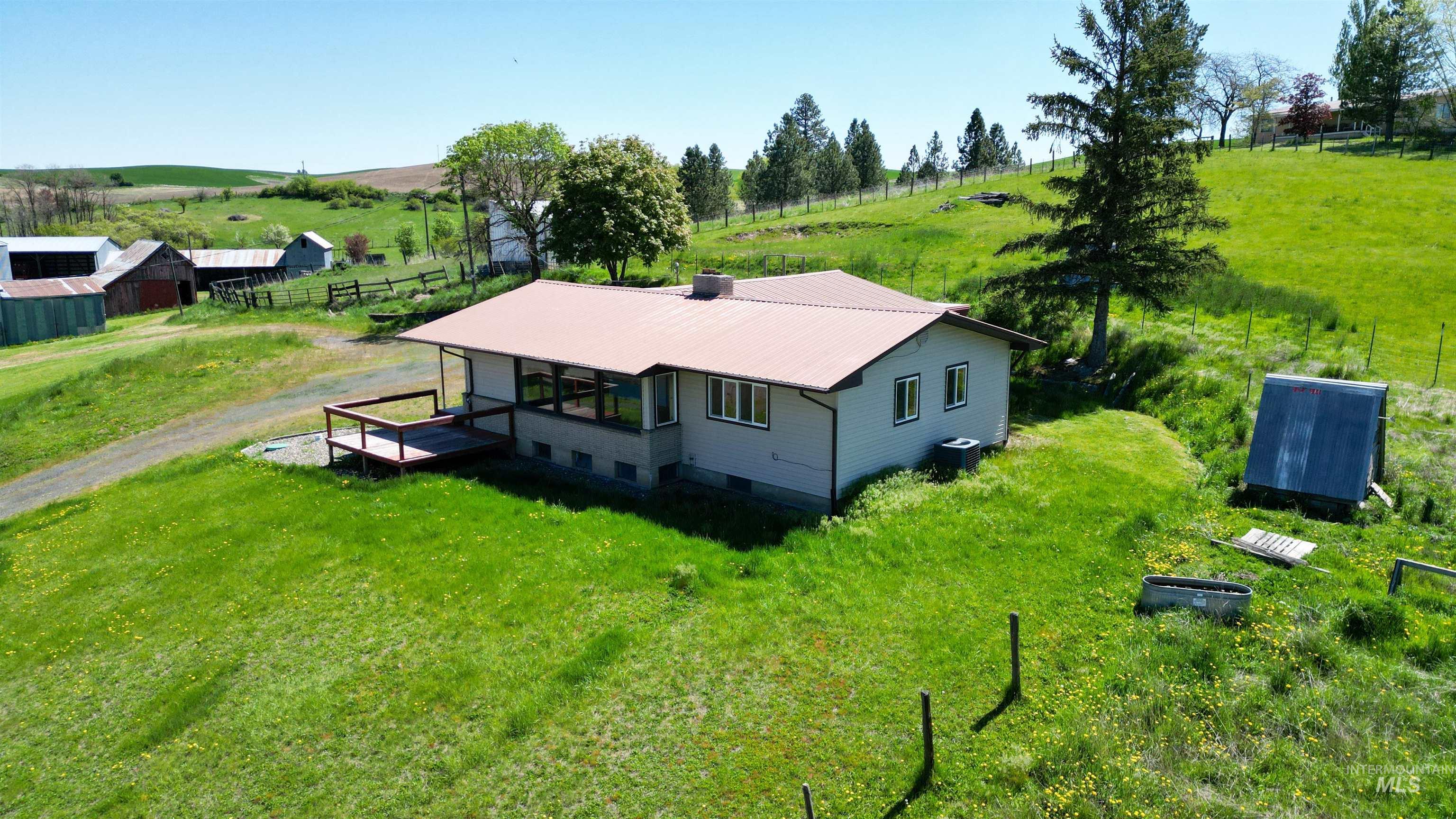 33818 North Rd Property Photo 1