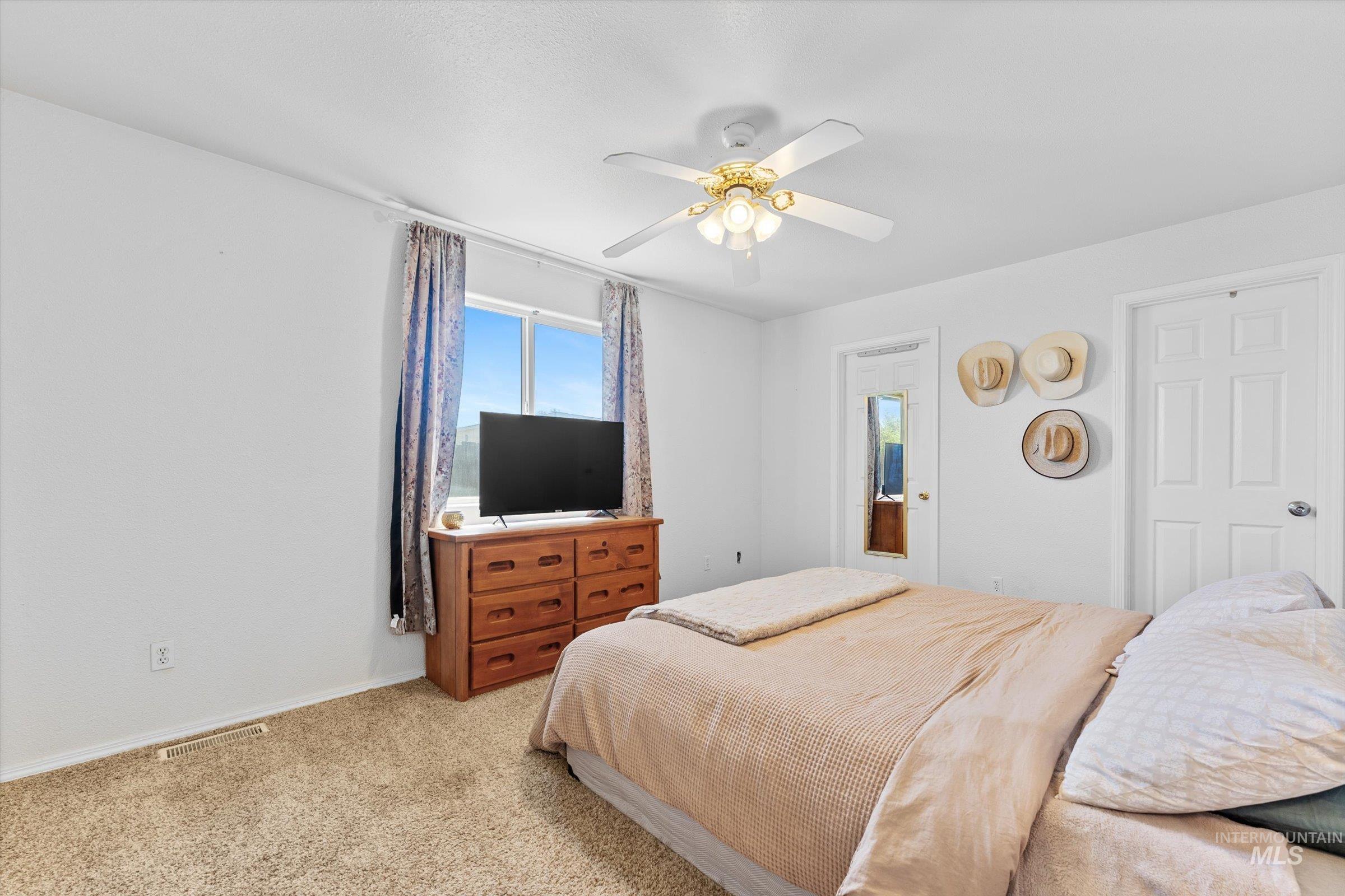 1505 Peregrine Dr Property Photo 16