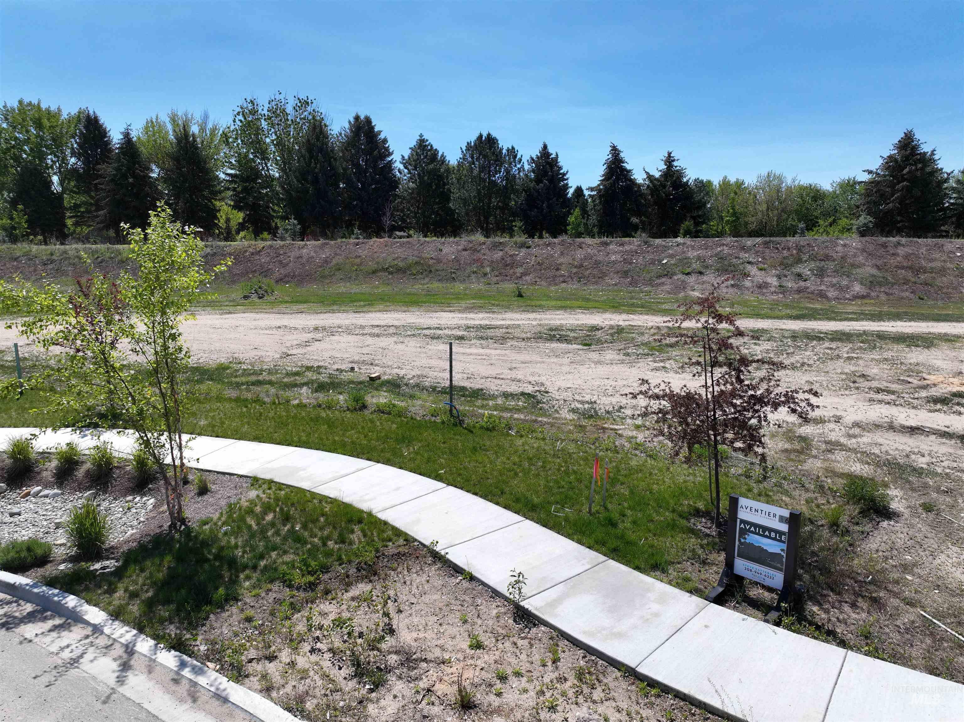 5837 N Acrewood Ln. Property Photo 8