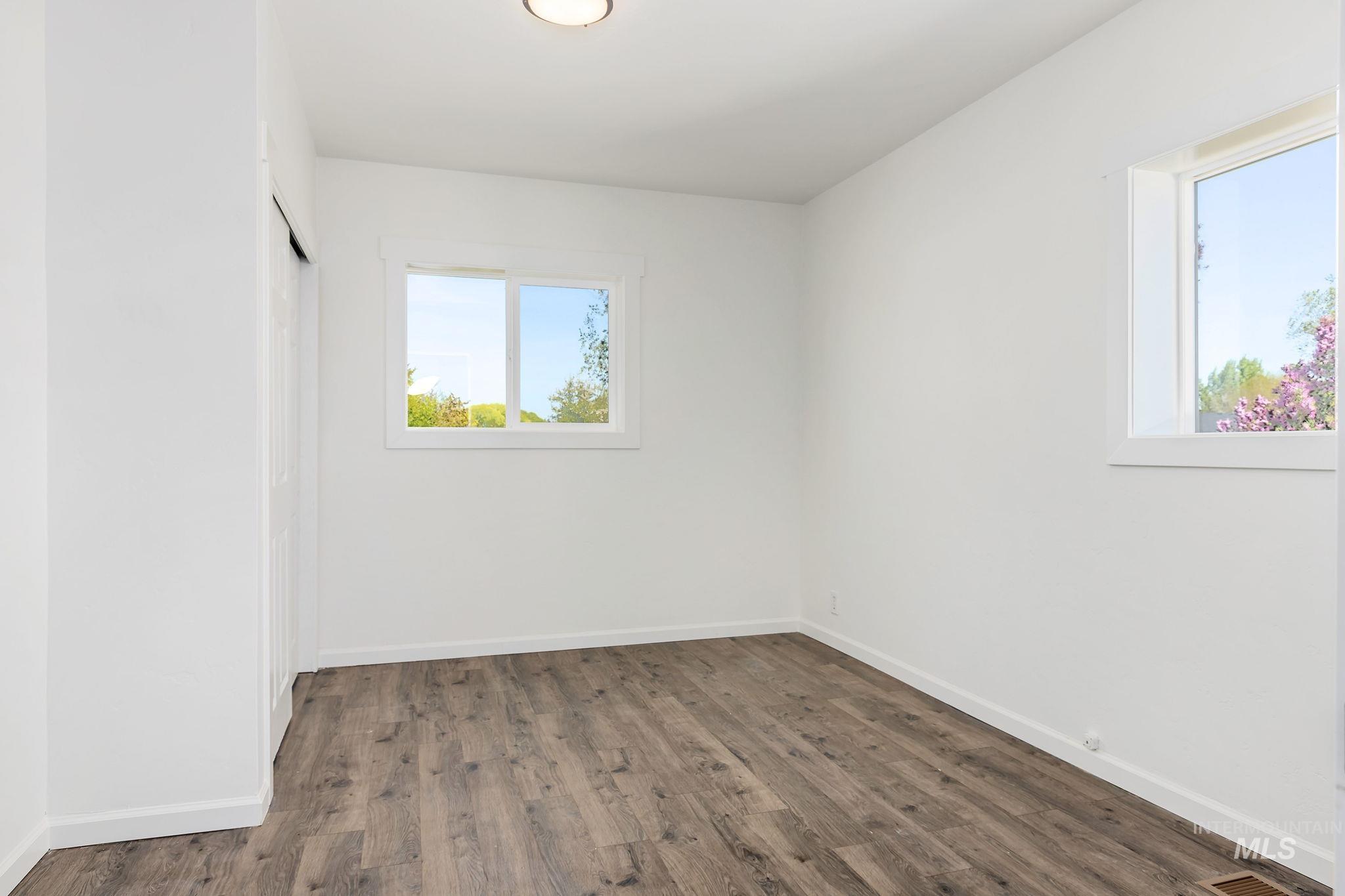 2315 E Chicago Court Property Photo 20