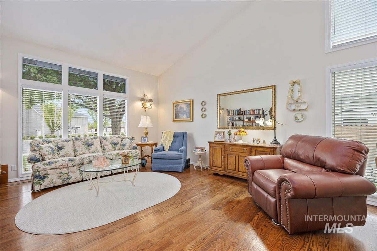 2072 Candleridge Dr Property Photo 18