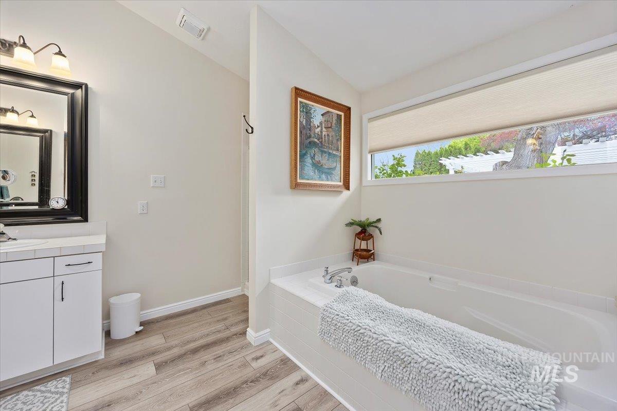2072 Candleridge Dr Property Photo 24