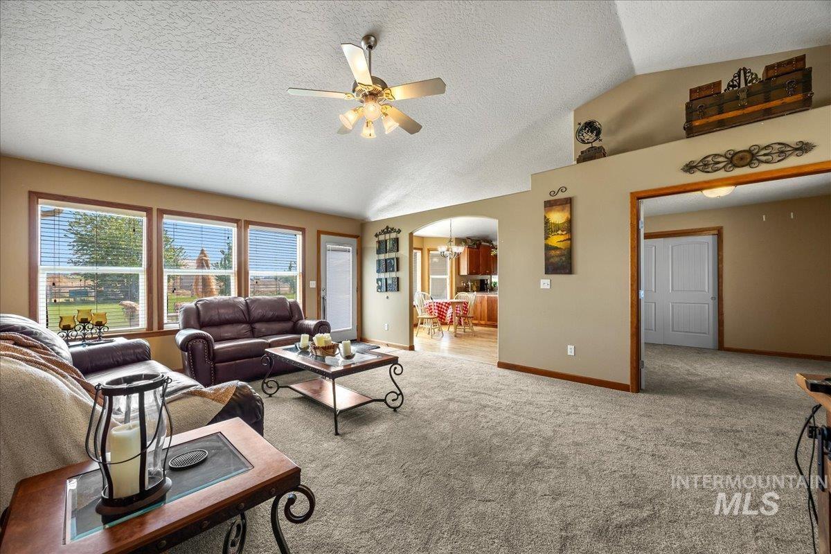 19250 Quarter Mile Ln Property Photo 9