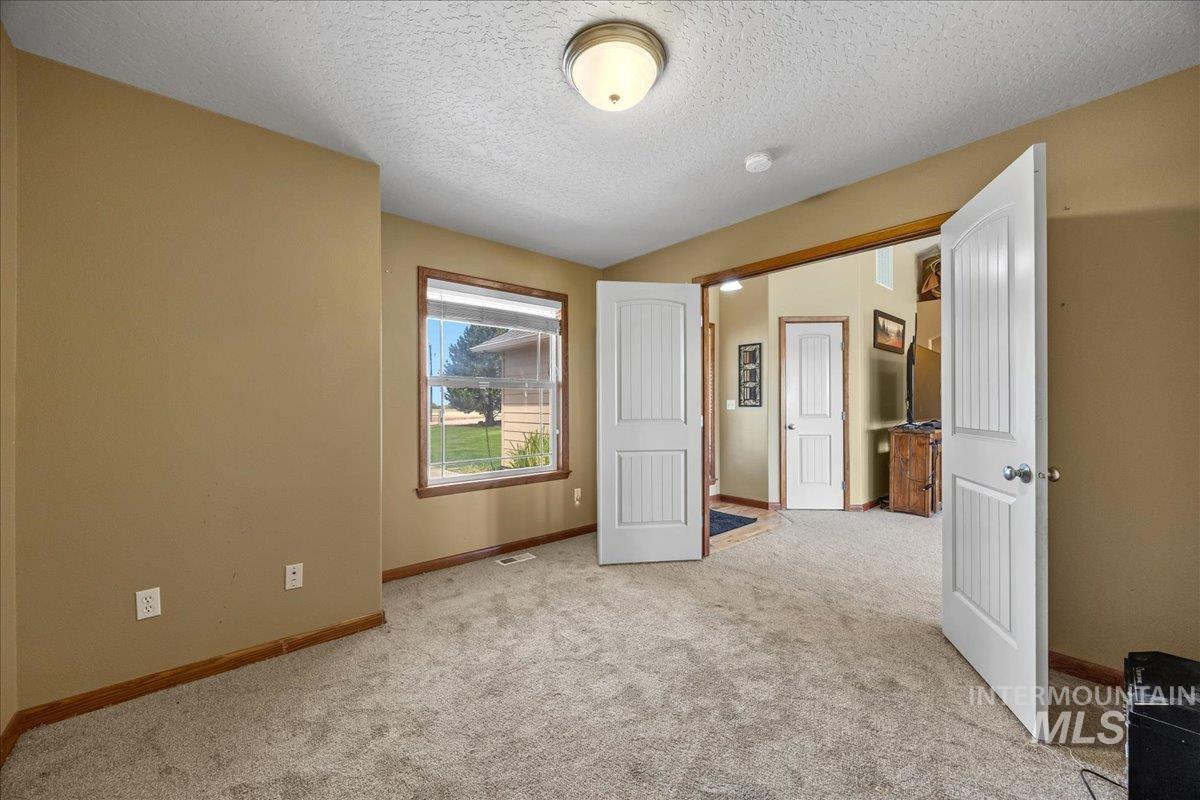 19250 Quarter Mile Ln Property Photo 20