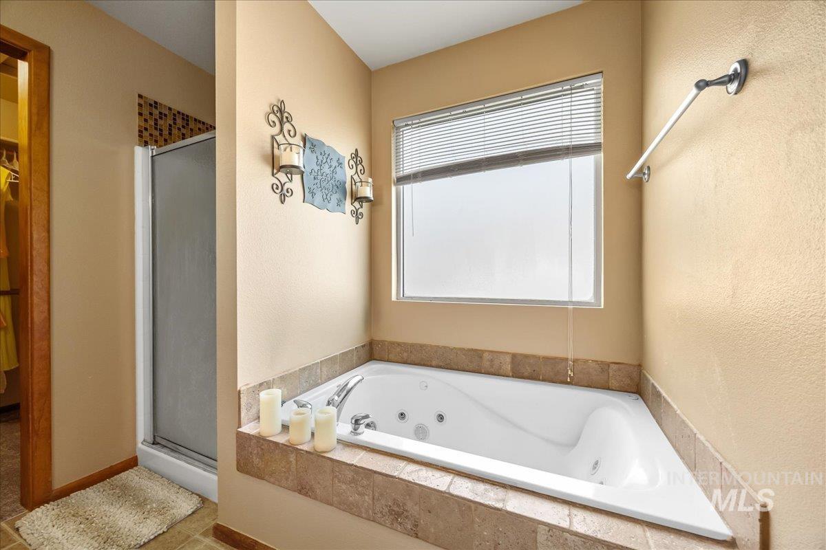 19250 Quarter Mile Ln Property Photo 27