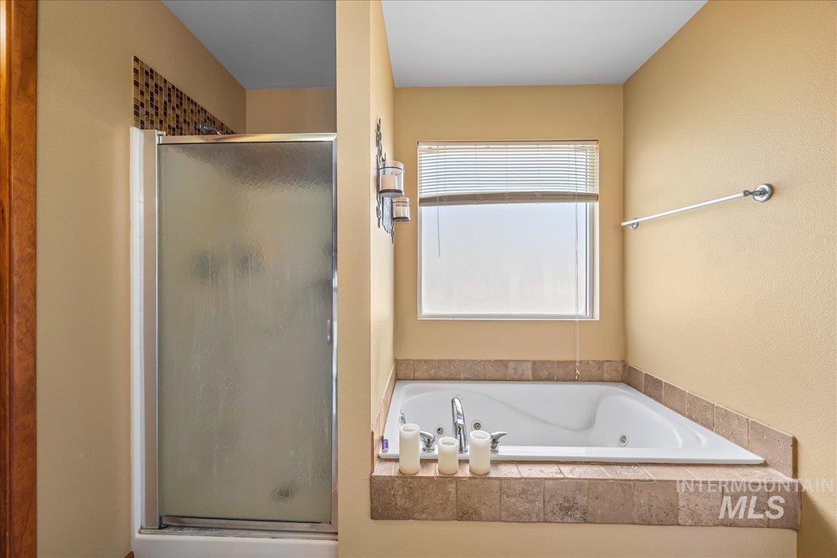 19250 Quarter Mile Ln Property Photo 29