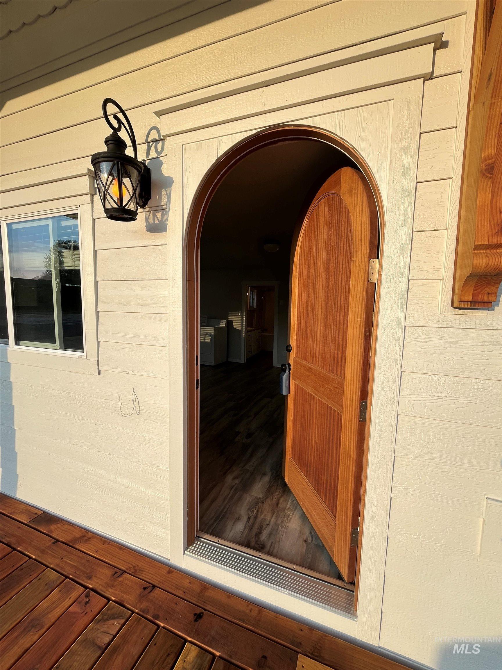2055 S Locust Grove Road Property Photo 1