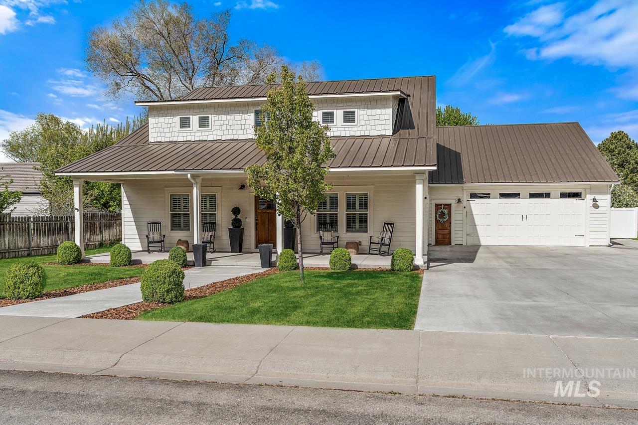 841 Ne Sand Pebbles Property Photo