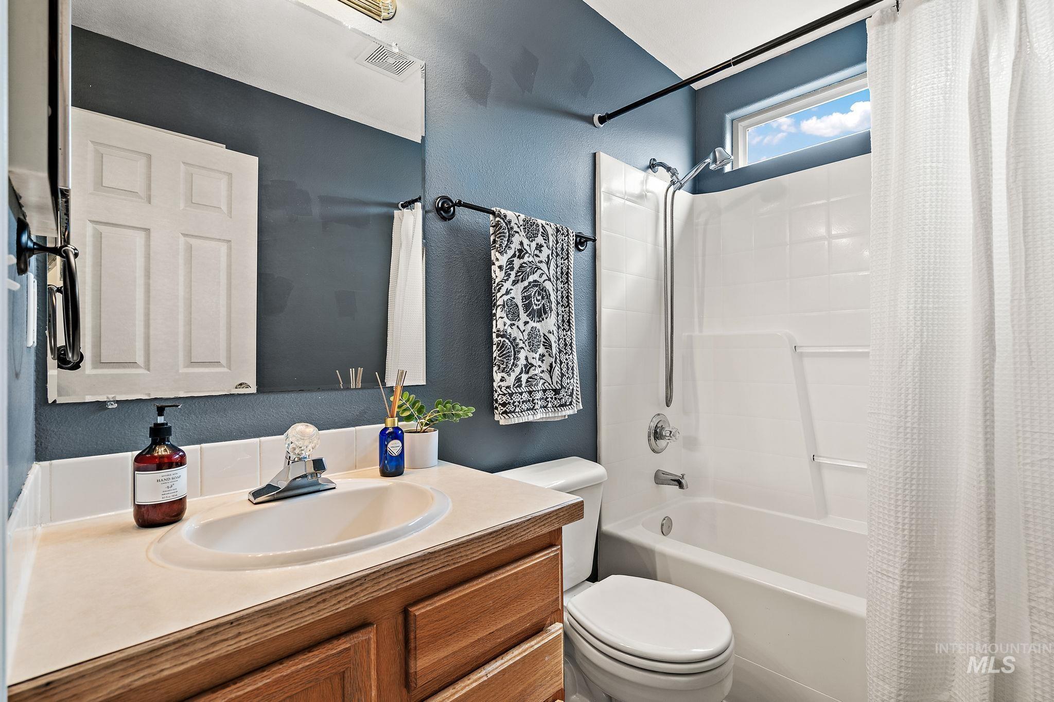 1540 Peregrine Dr. Property Photo 28