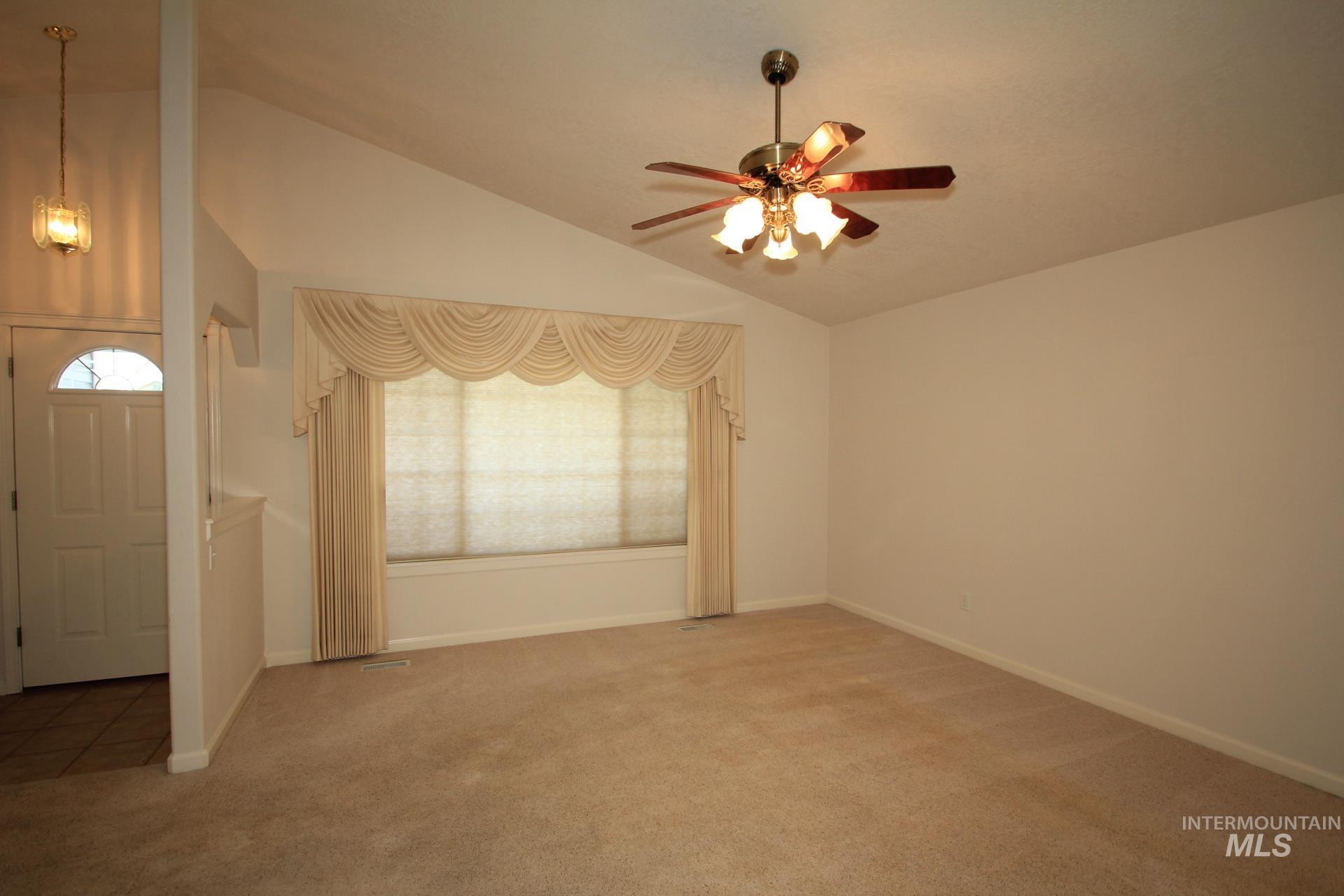 1859 N Highwood Ave Property Photo 4