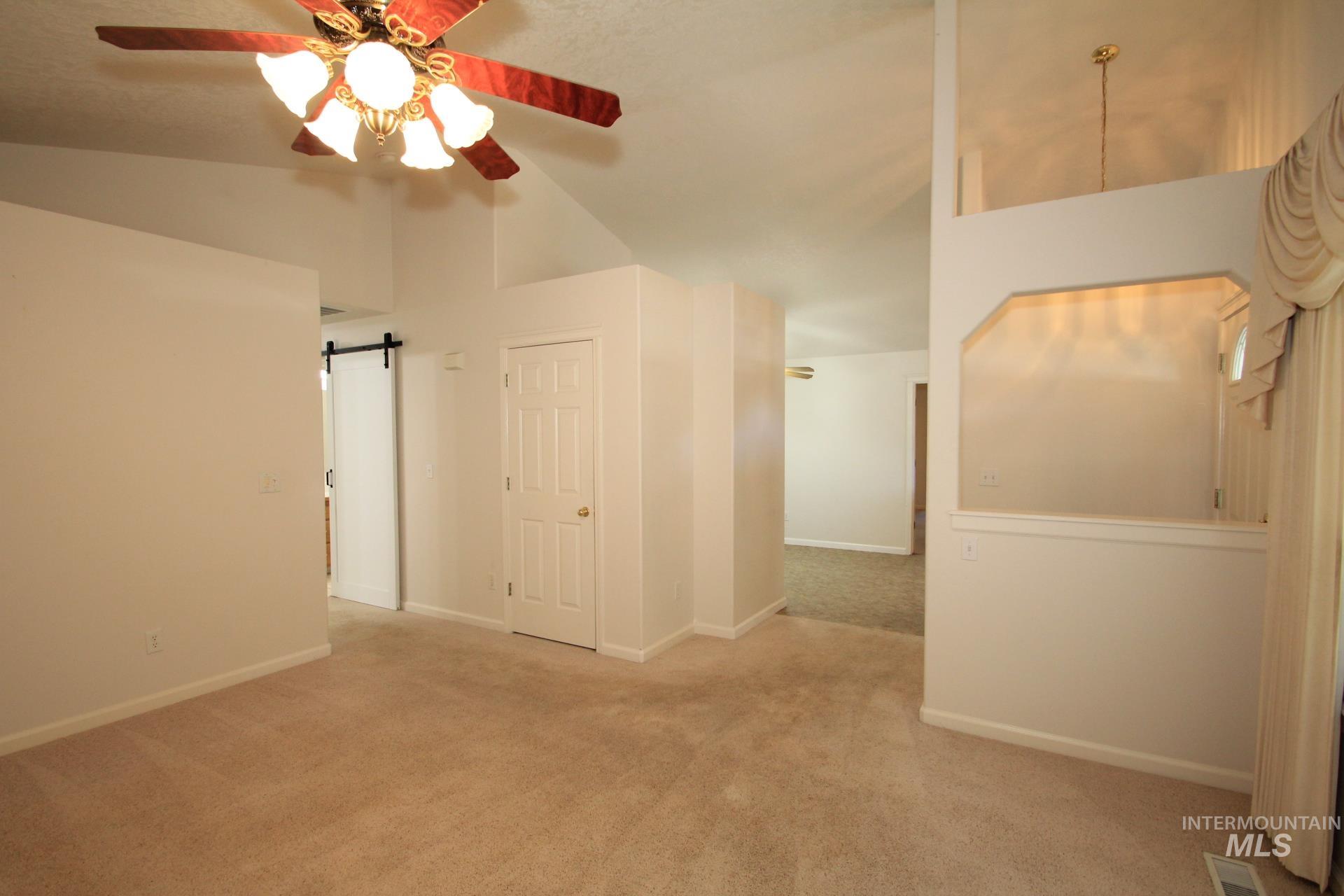 1859 N Highwood Ave Property Photo 5