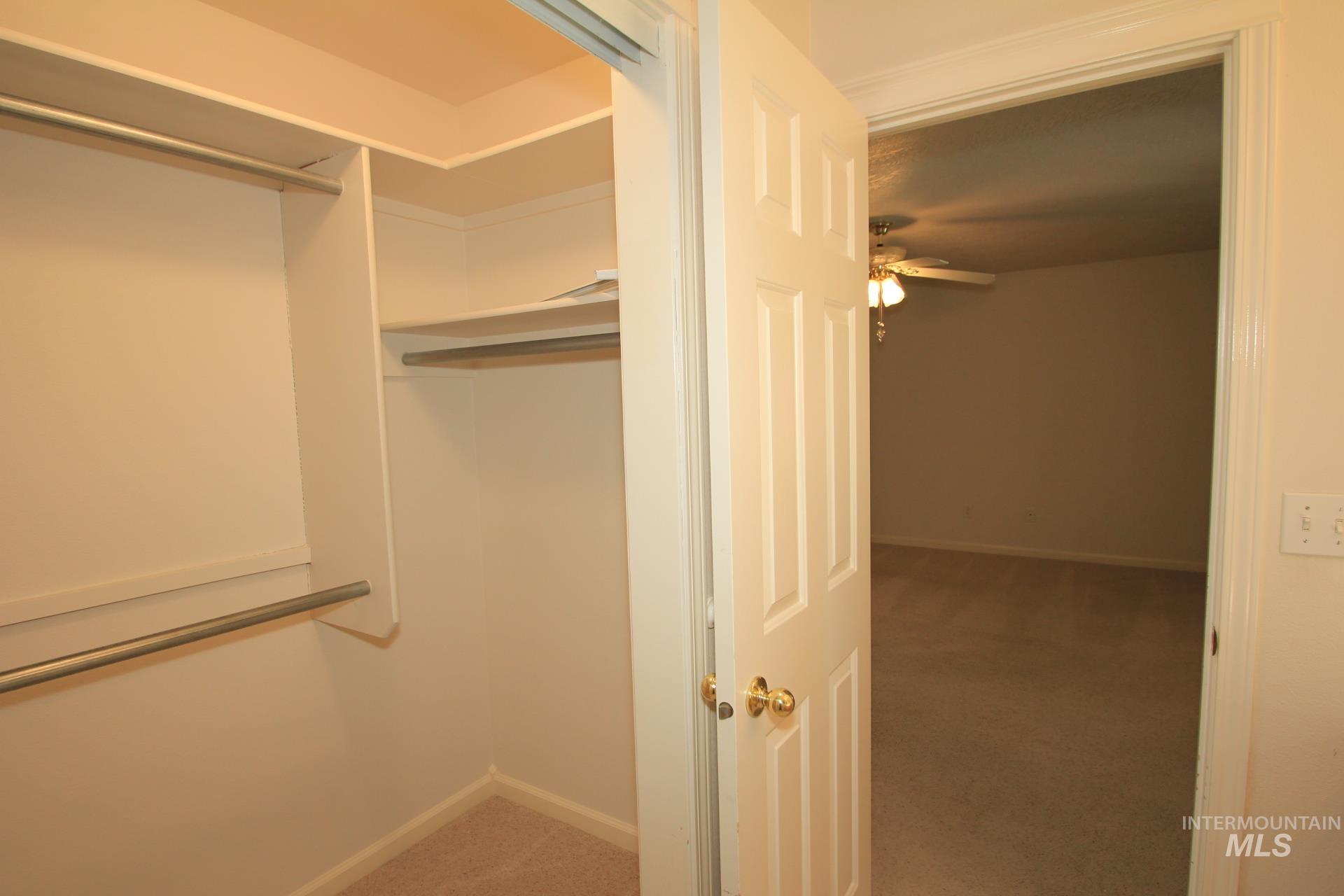 1859 N Highwood Ave Property Photo 16