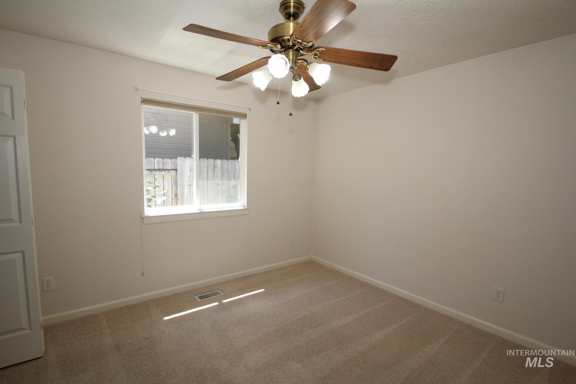 1859 N Highwood Ave Property Photo 21