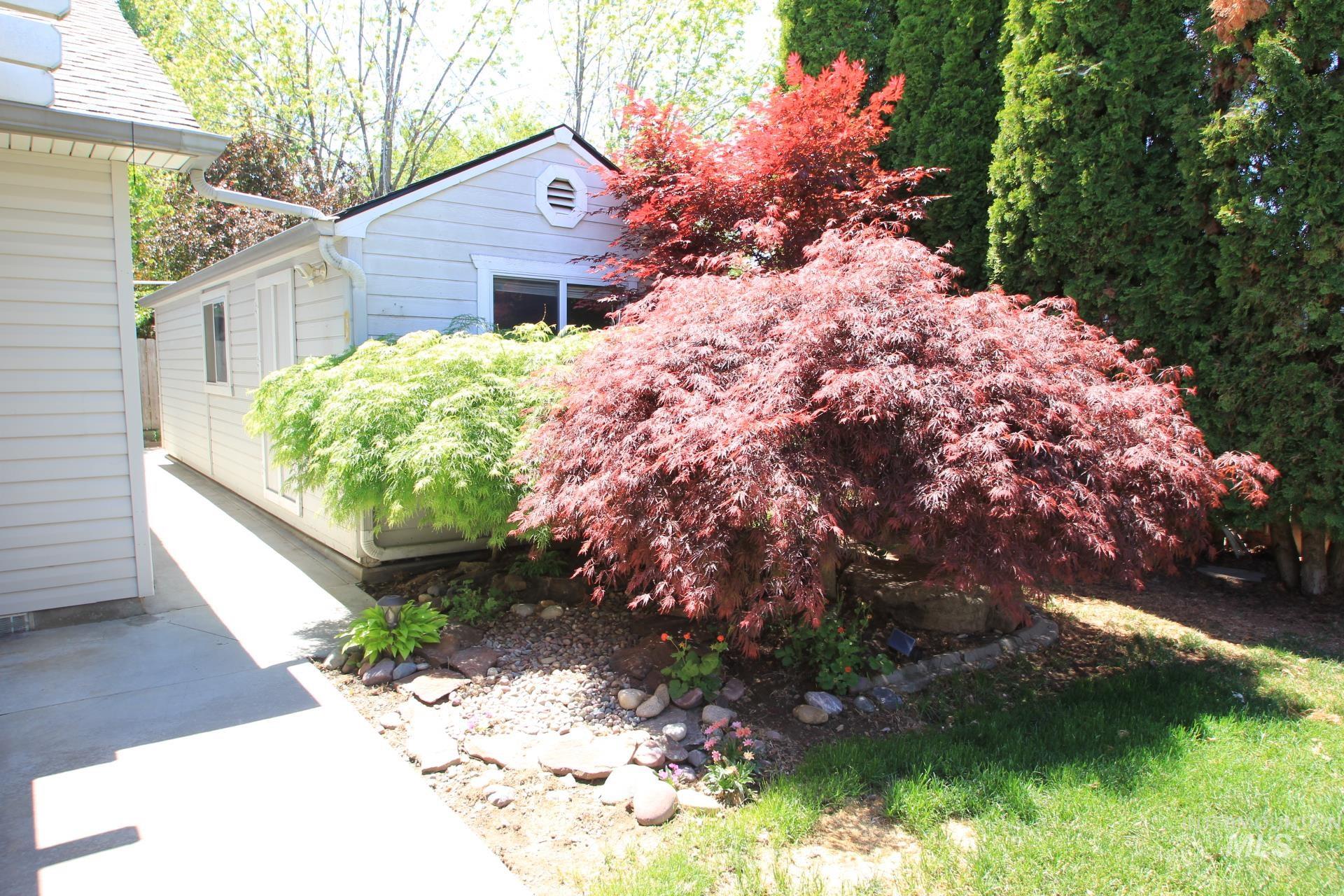 1859 N Highwood Ave Property Photo 25