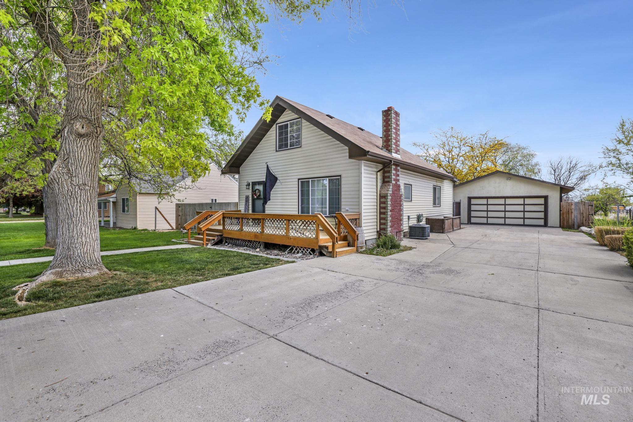 803 Yakima Ave Property Photo