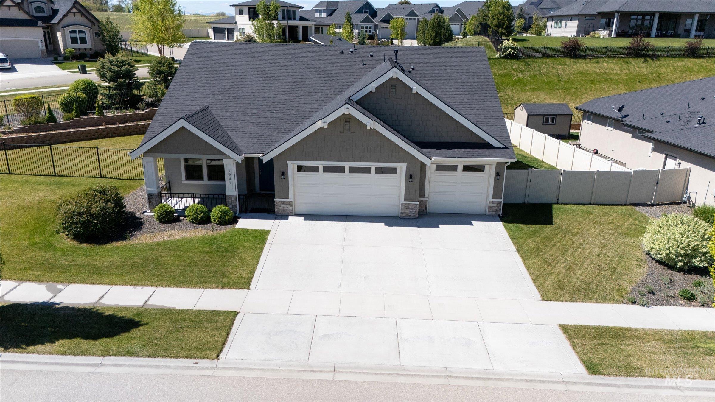 1031 E Reflect Ridge Drive Property Photo 1