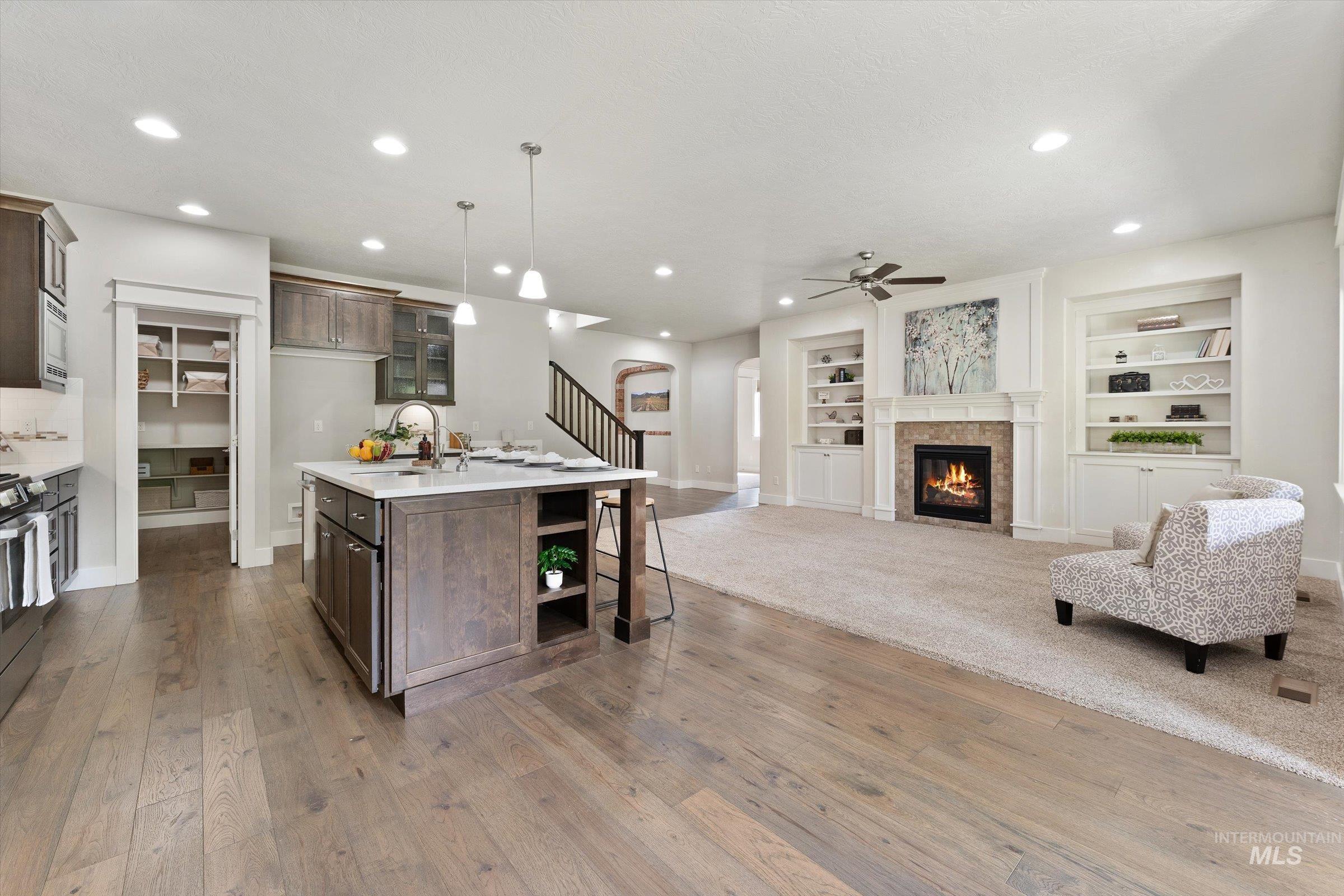 1031 E Reflect Ridge Drive Property Photo 10