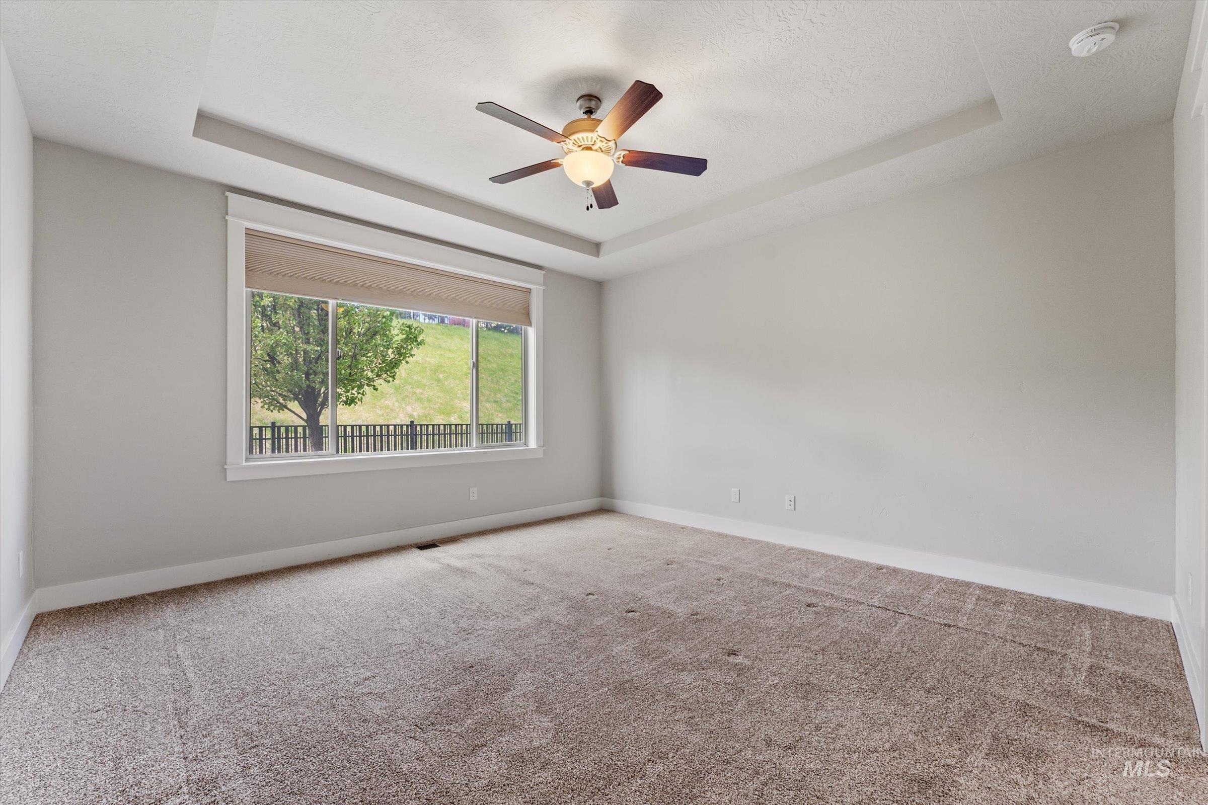 1031 E Reflect Ridge Drive Property Photo 17