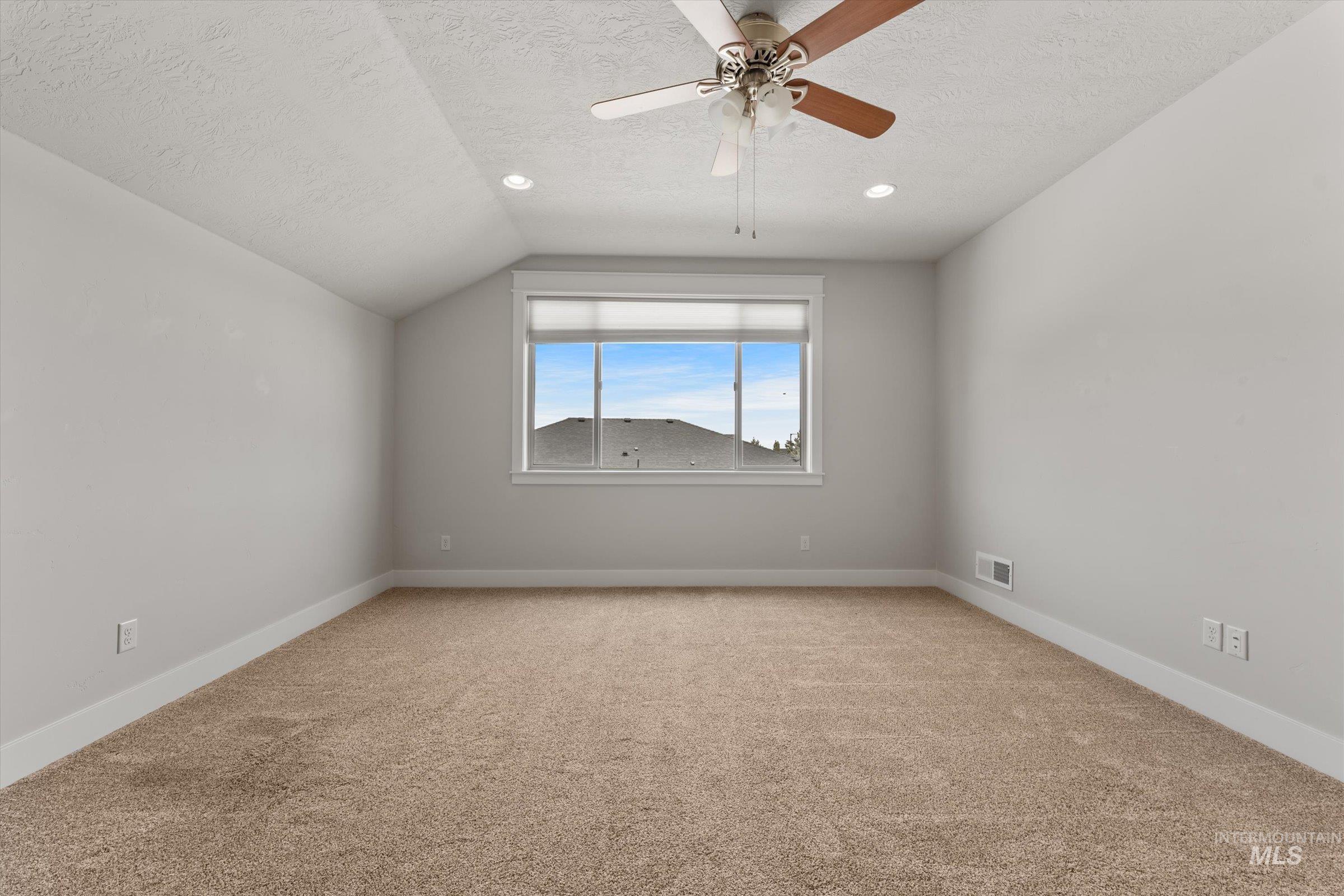 1031 E Reflect Ridge Drive Property Photo 24