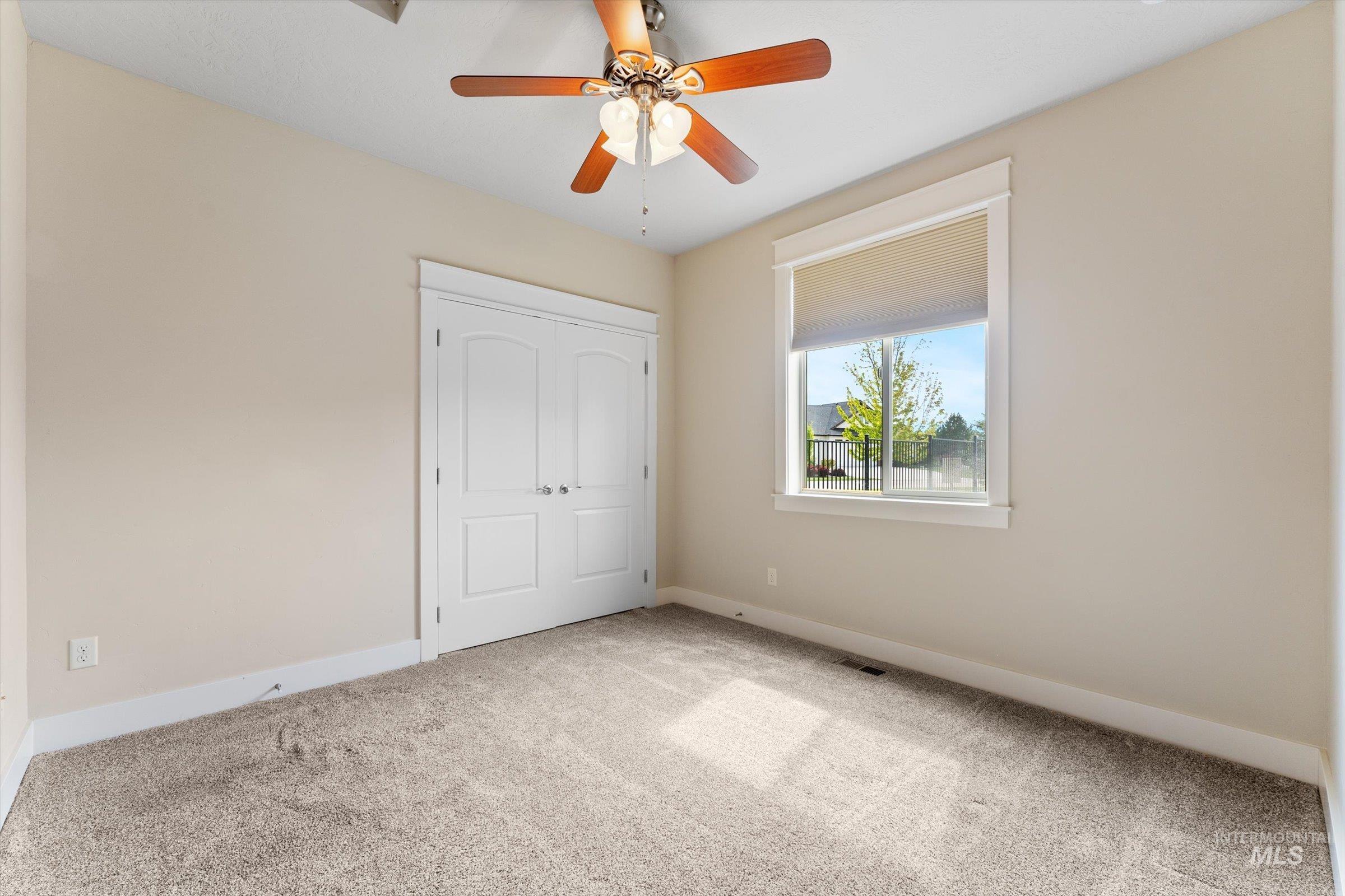 1031 E Reflect Ridge Drive Property Photo 29