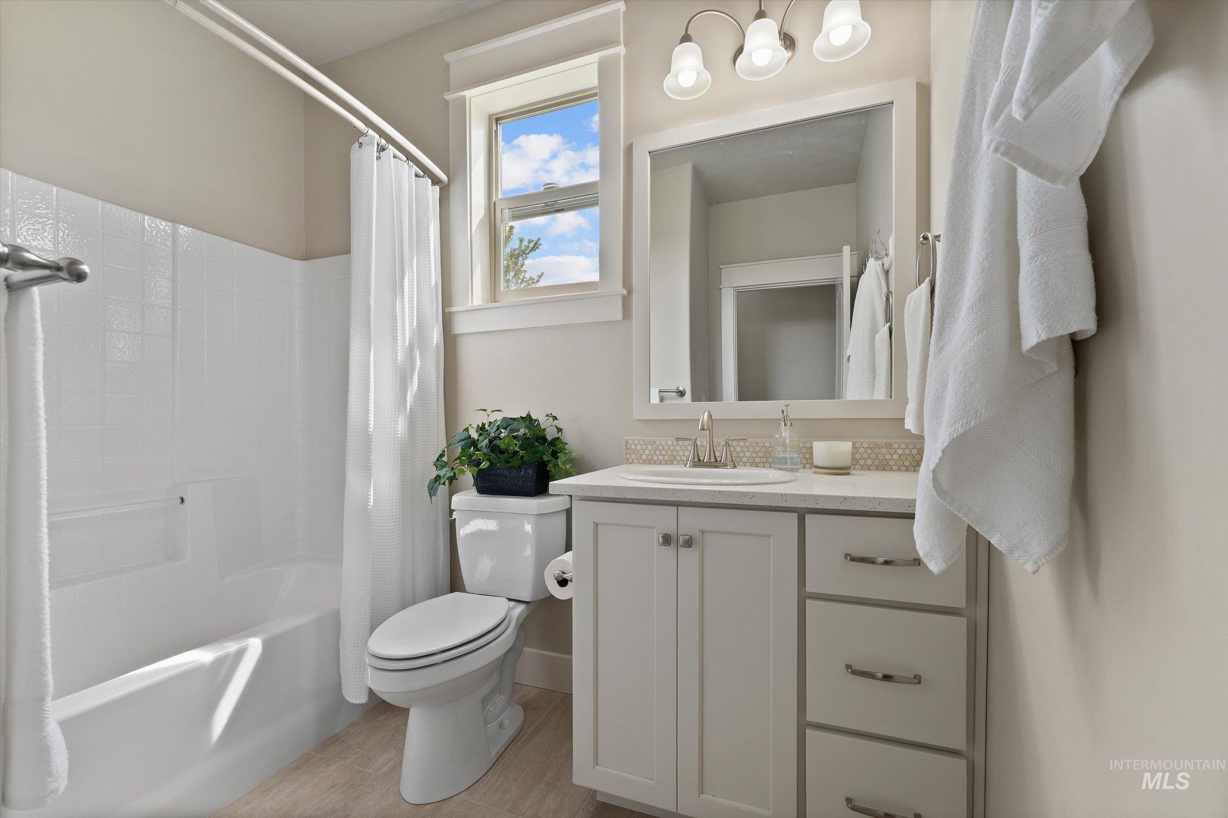 1031 E Reflect Ridge Drive Property Photo 31