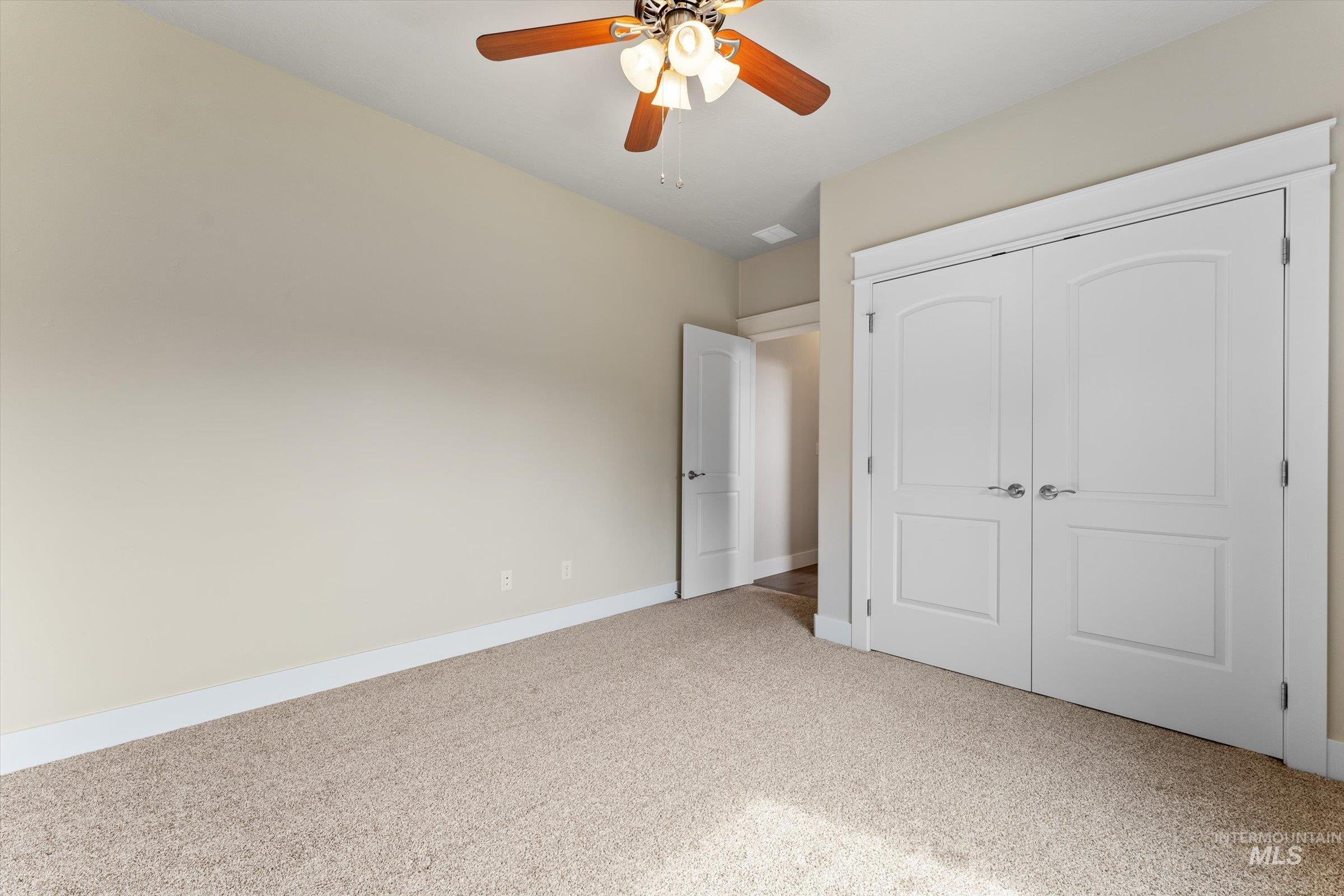 1031 E Reflect Ridge Drive Property Photo 33