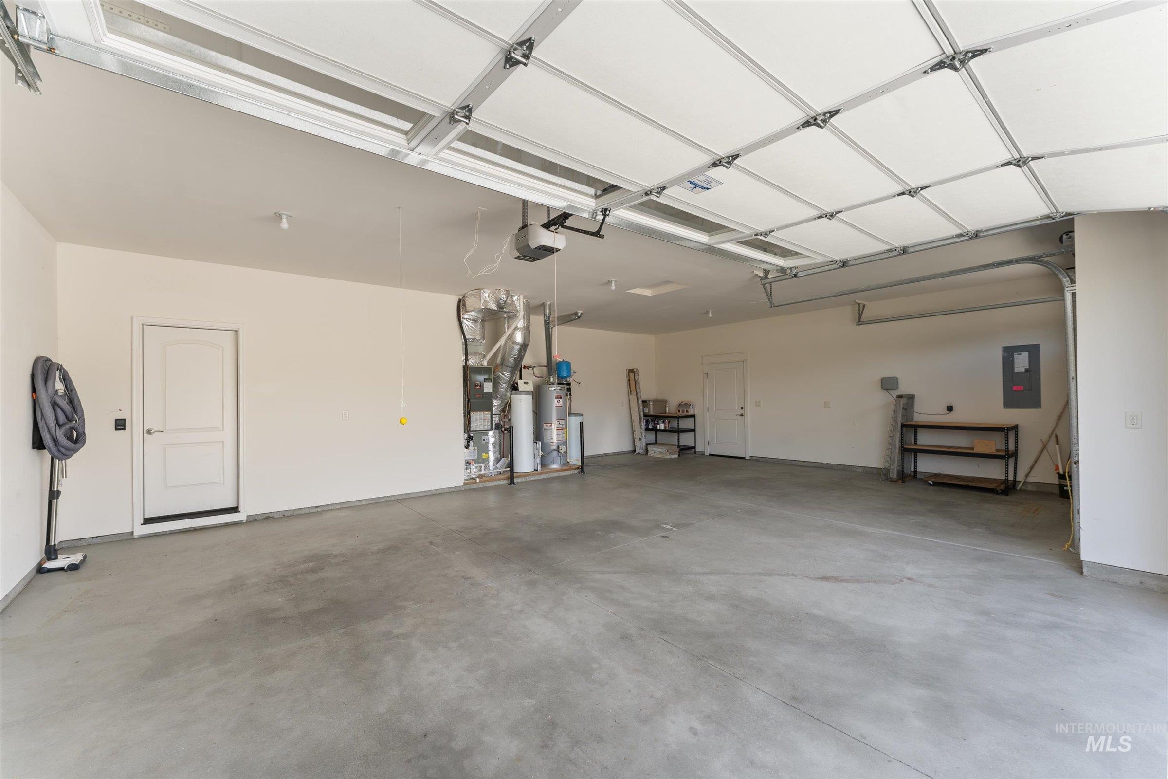 1031 E Reflect Ridge Drive Property Photo 36