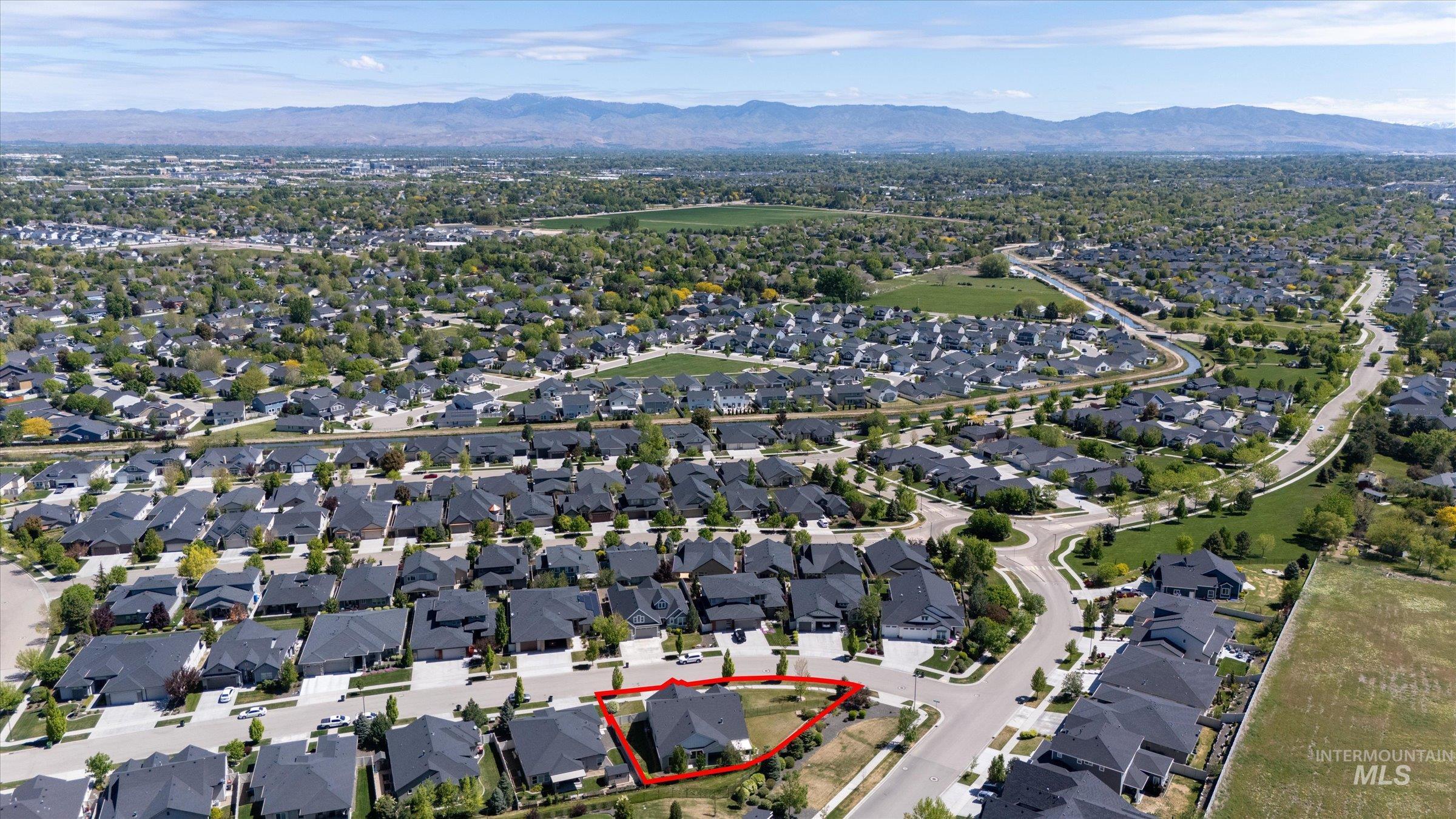 1031 E Reflect Ridge Drive Property Photo 46