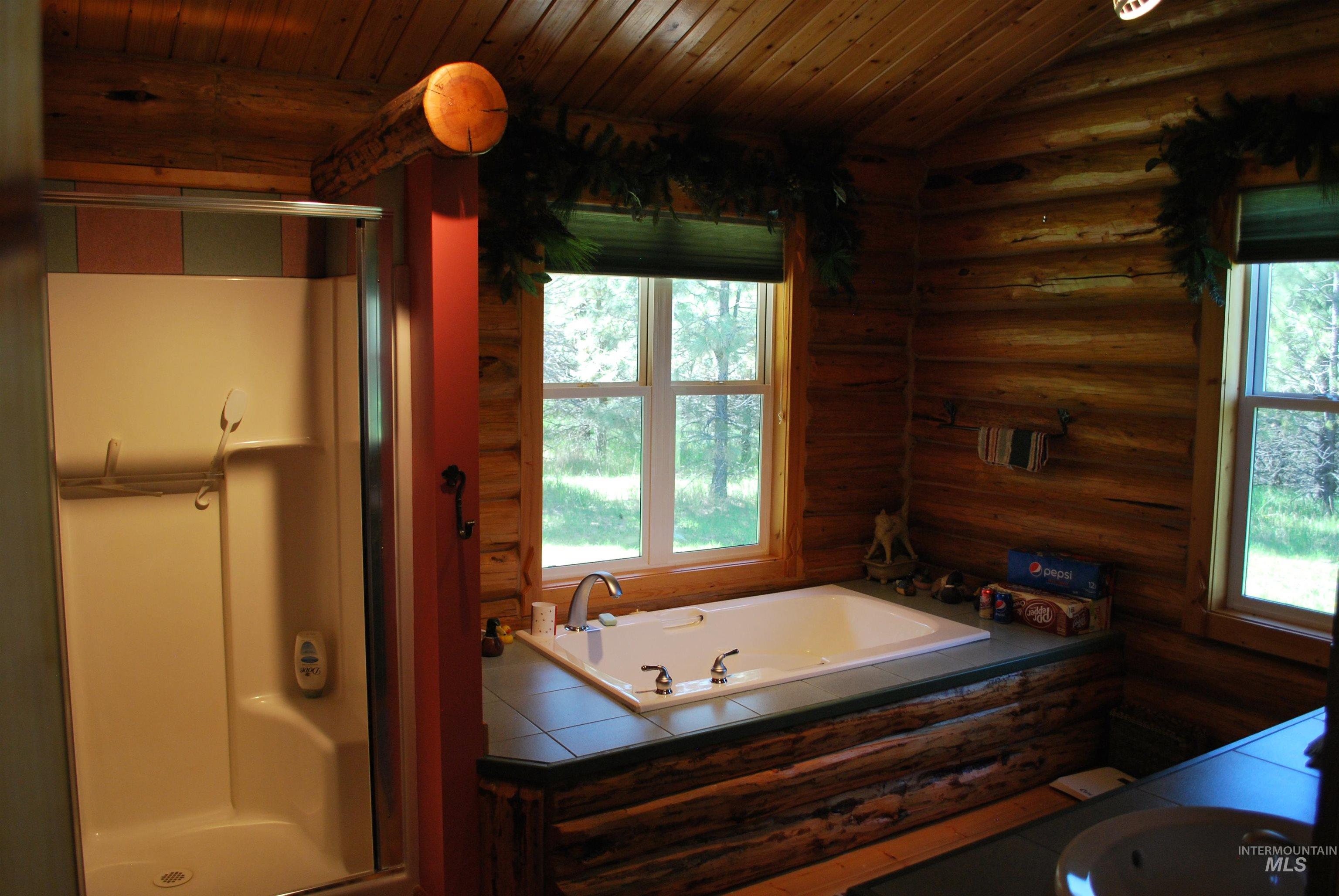 4975 Middle Road Property Photo 21