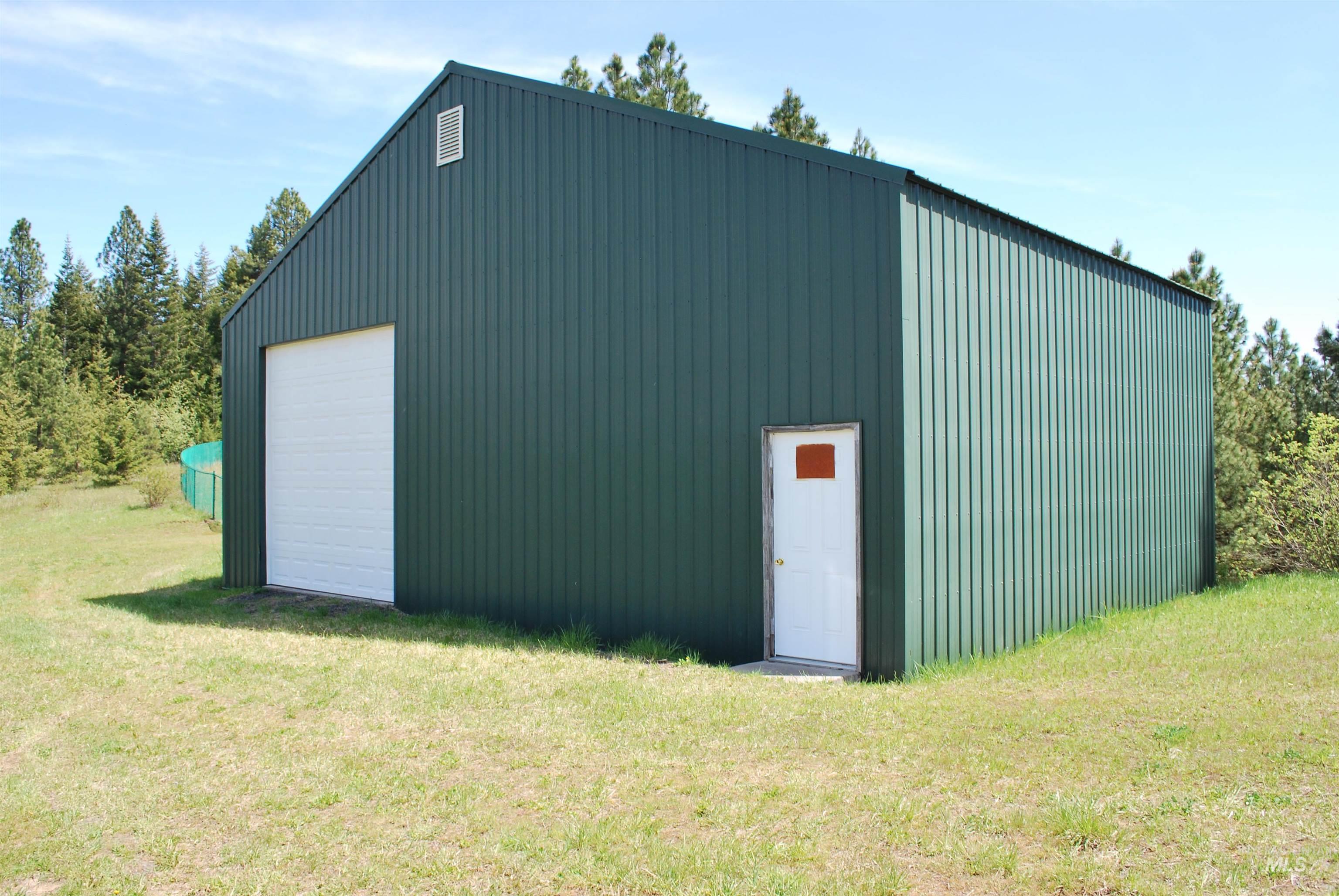 4975 Middle Road Property Photo 44