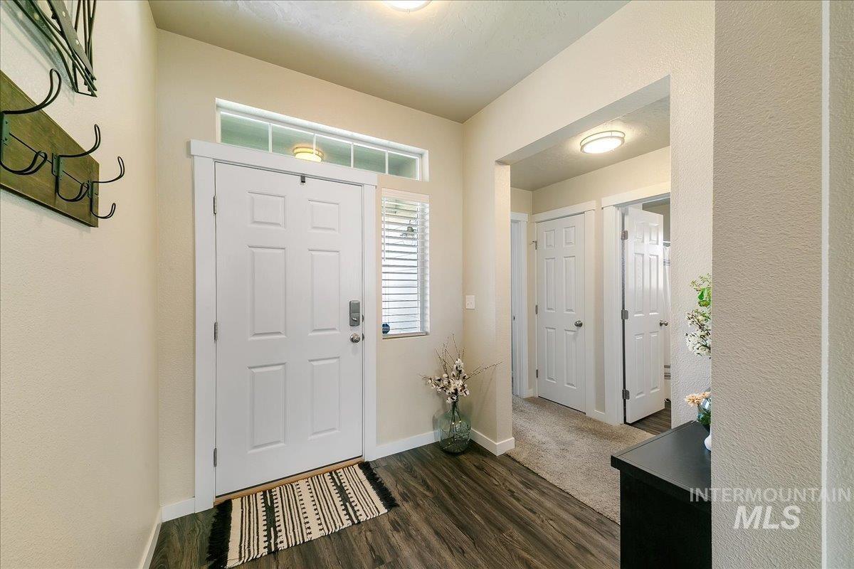 1411 Fawnsgrove Way Property Photo 6