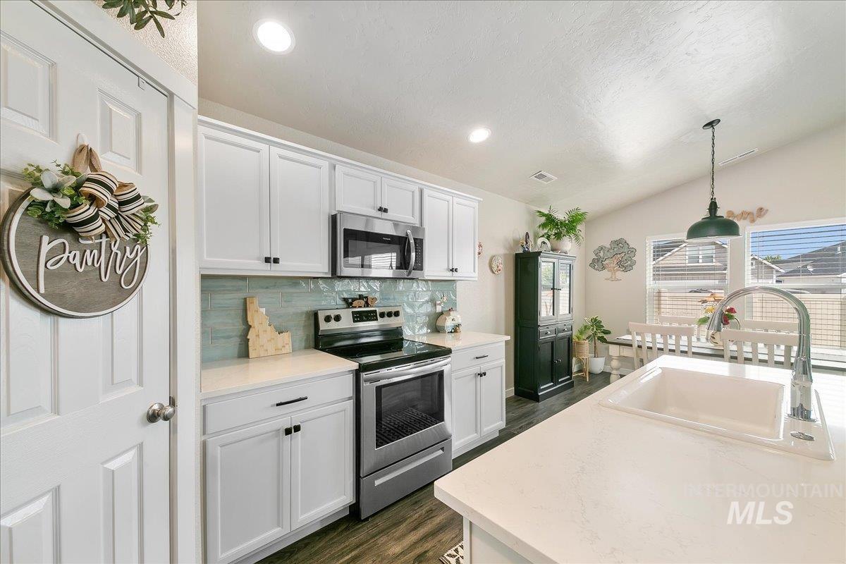 1411 Fawnsgrove Way Property Photo 14