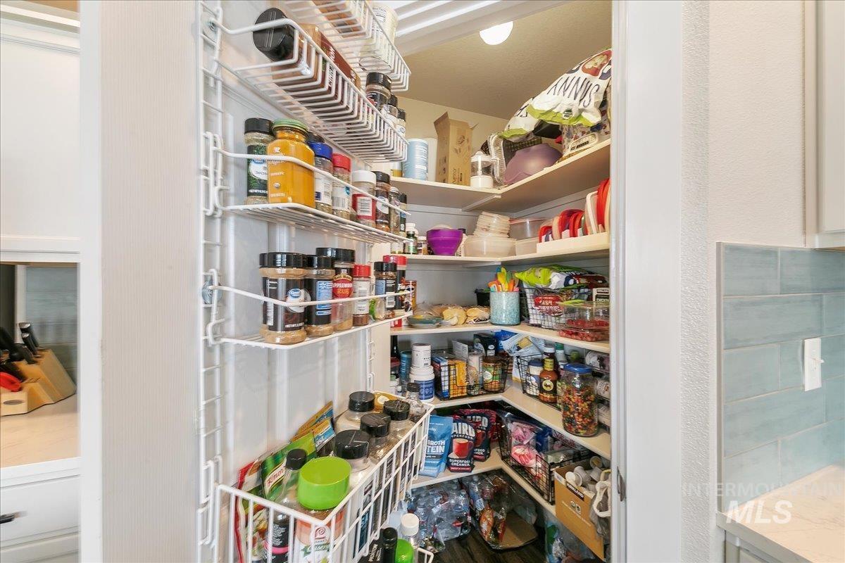 1411 Fawnsgrove Way Property Photo 15