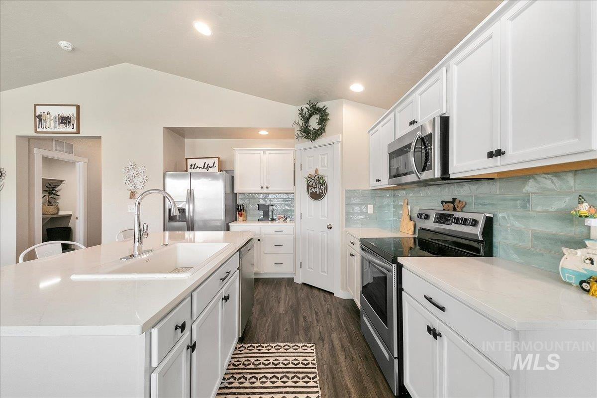 1411 Fawnsgrove Way Property Photo 16