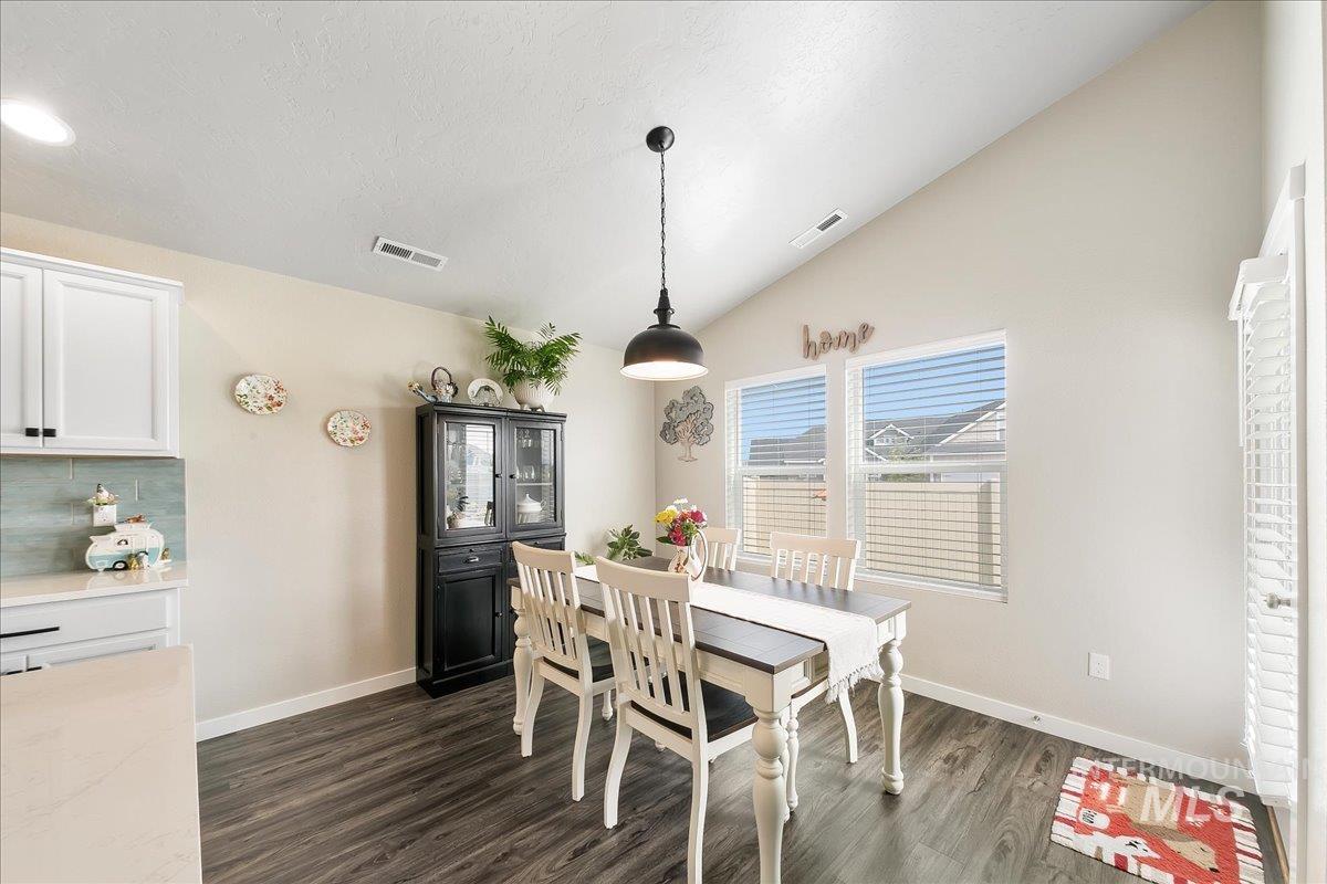 1411 Fawnsgrove Way Property Photo 21