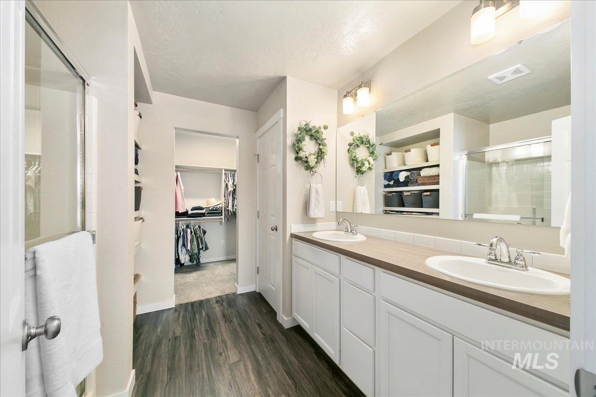1411 Fawnsgrove Way Property Photo 28
