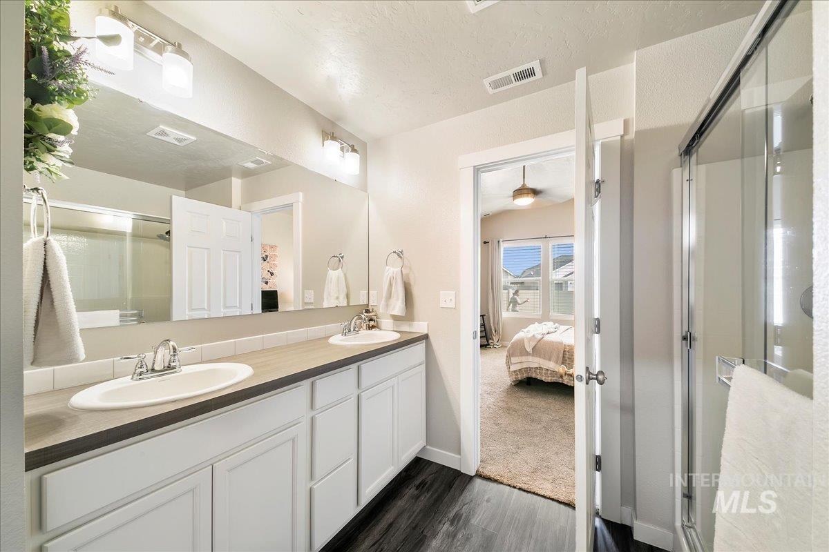 1411 Fawnsgrove Way Property Photo 30