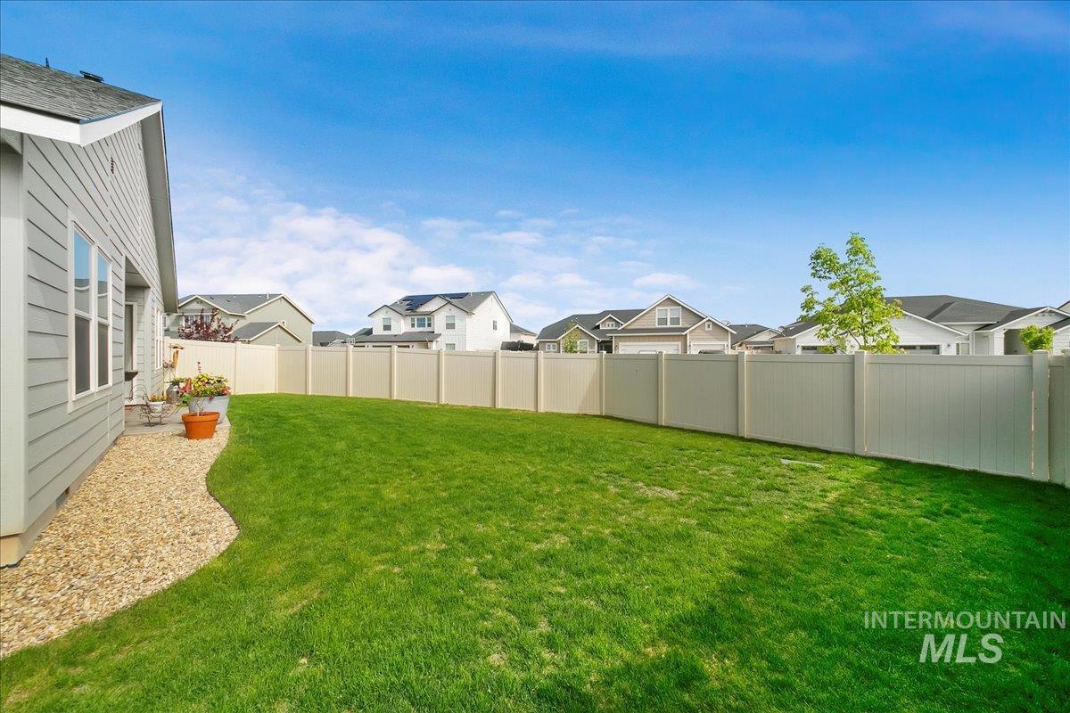 1411 Fawnsgrove Way Property Photo 37