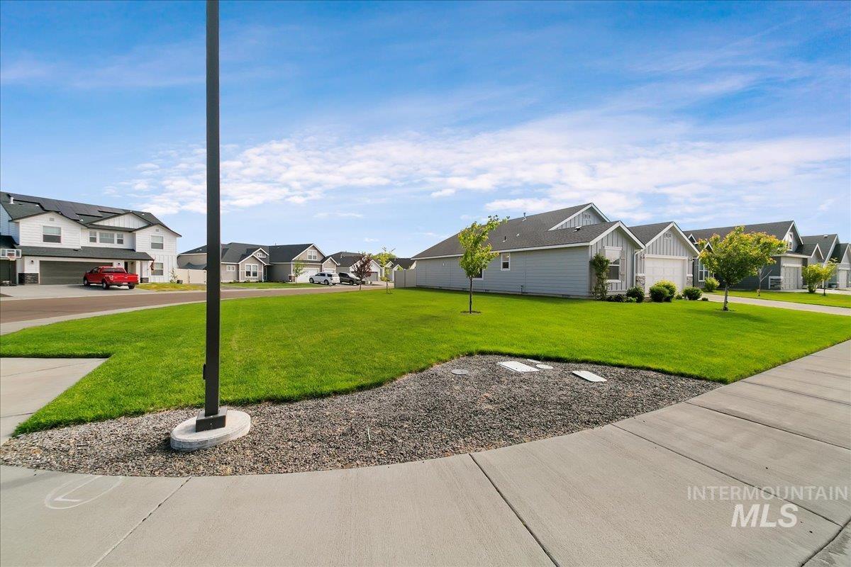 1411 Fawnsgrove Way Property Photo 41