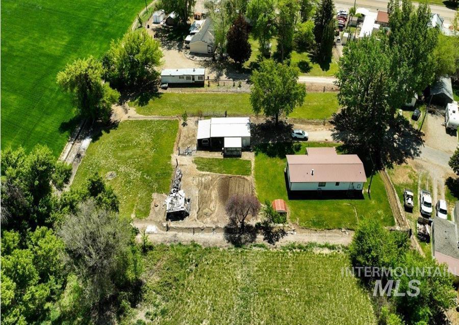 246 Fargo Ave Property Photo 2