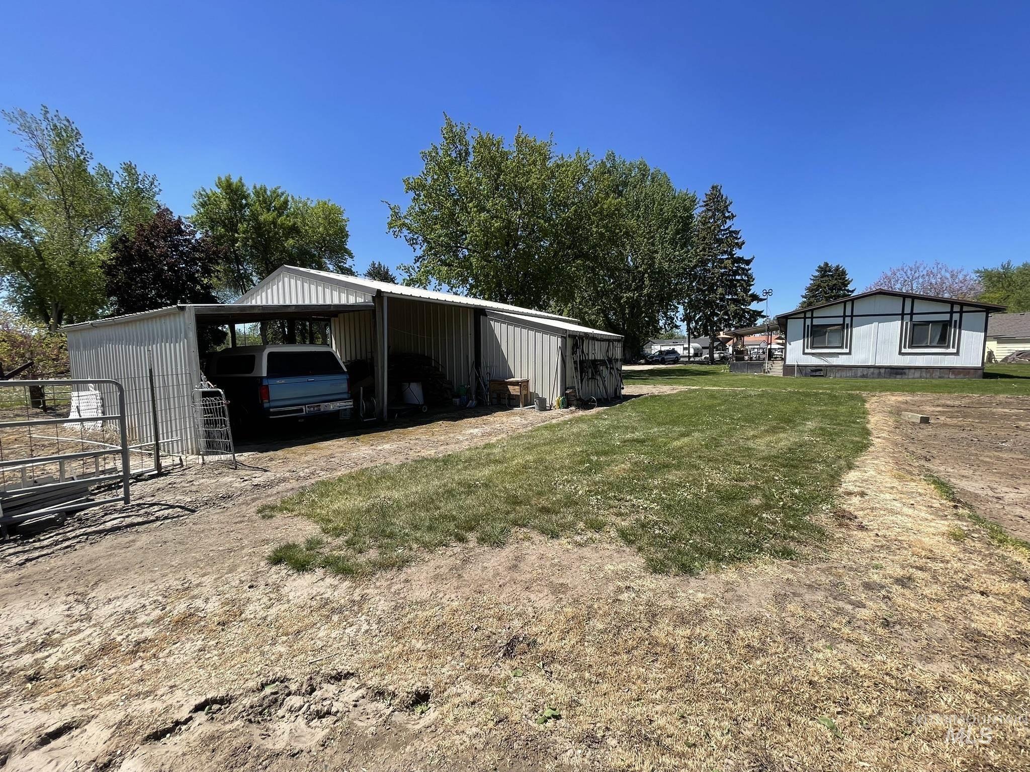 246 Fargo Ave Property Photo 11