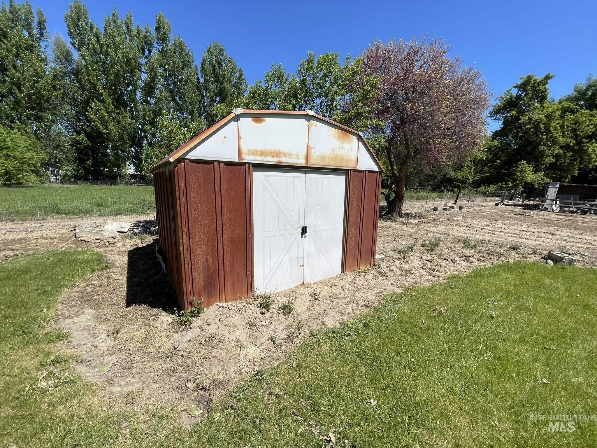 246 Fargo Ave Property Photo 12