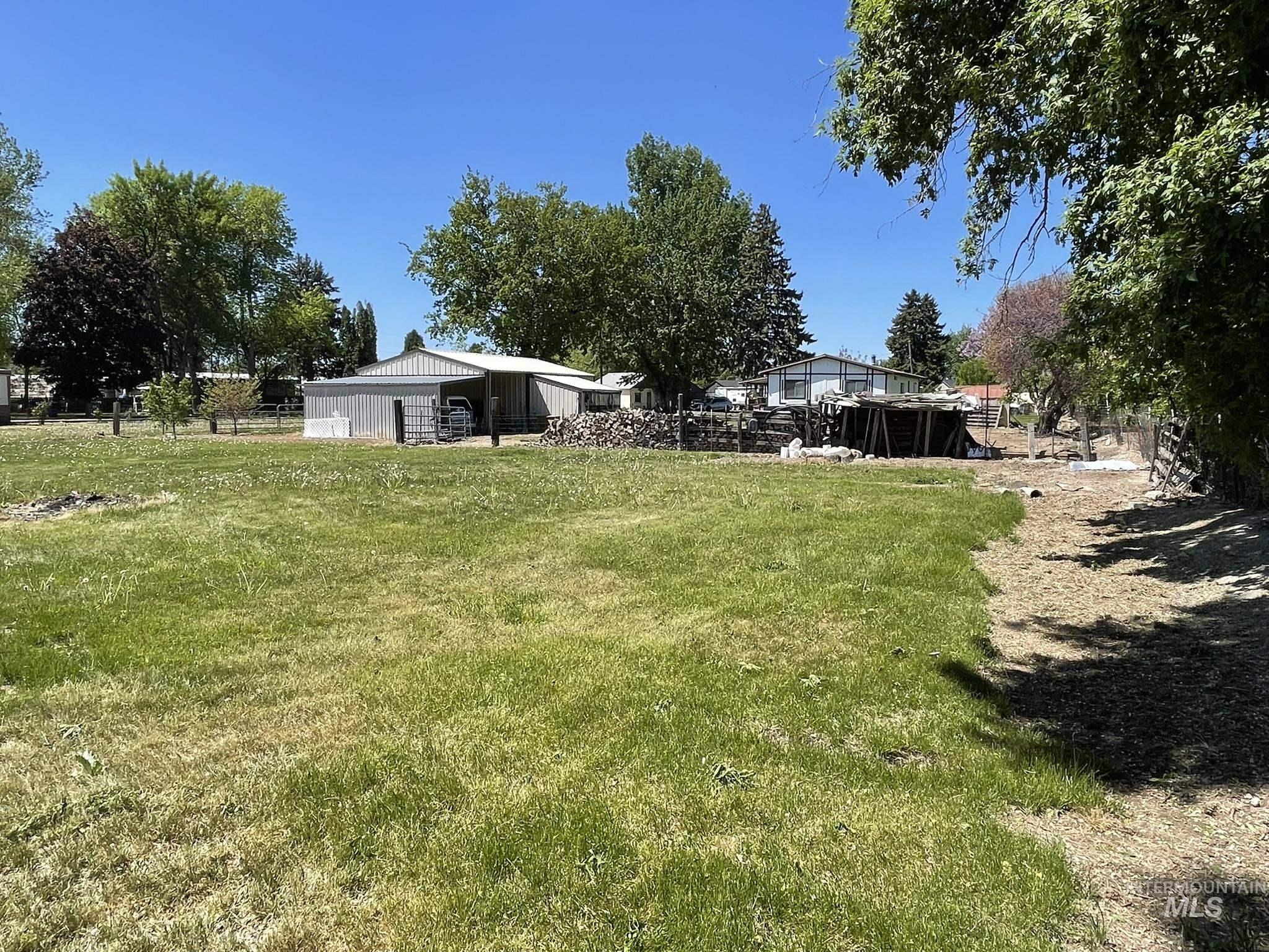 246 Fargo Ave Property Photo 16