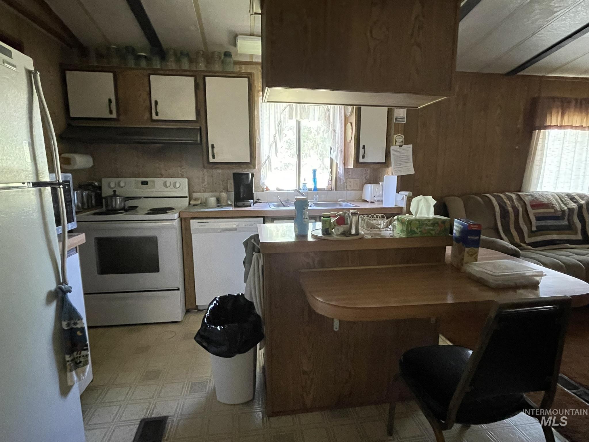 246 Fargo Ave Property Photo 28