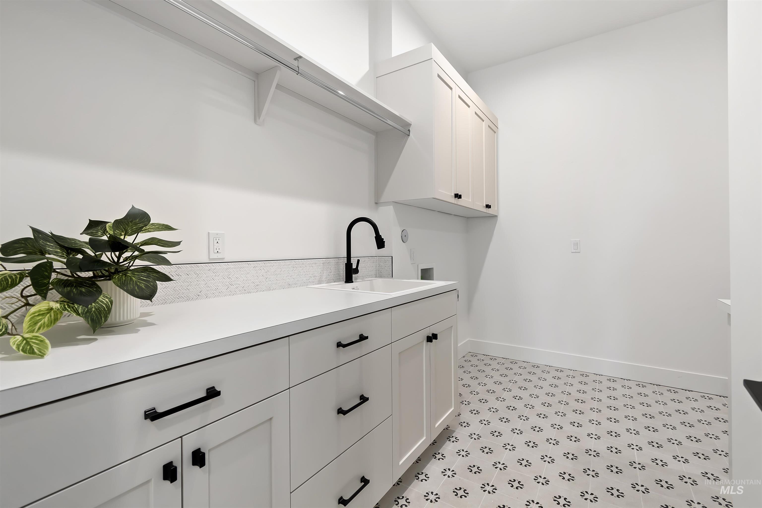 5615 W Haughburn Dr Property Photo 43