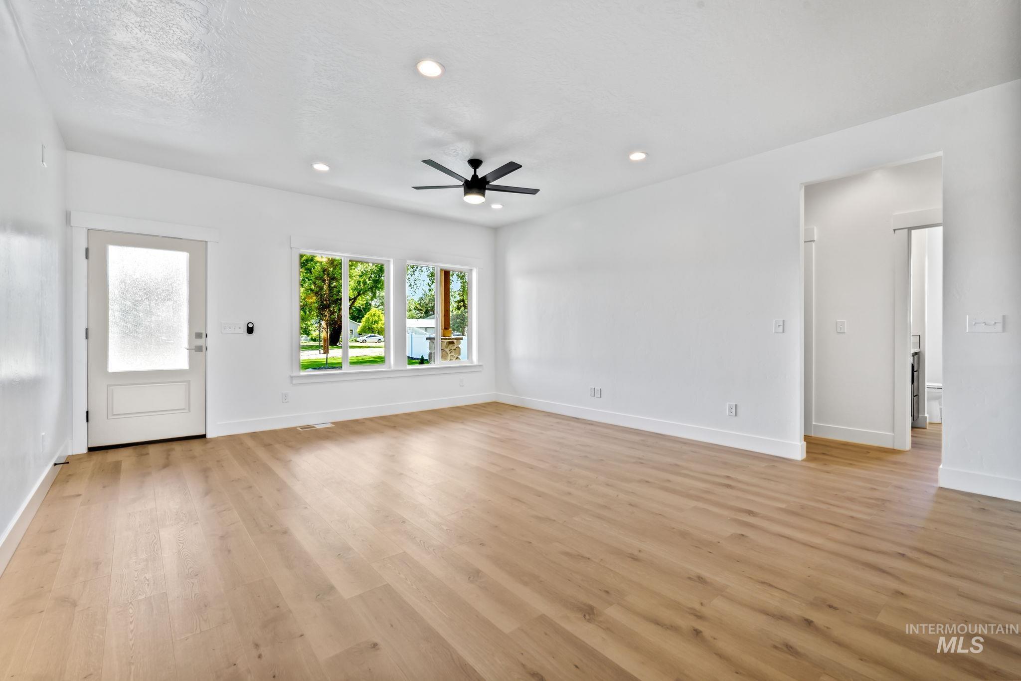 329 W Blvd Property Photo 5