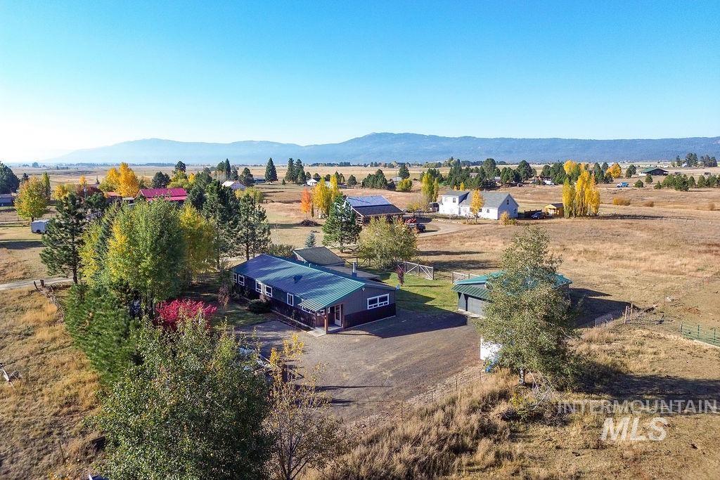 13963 Rustic Road Property Photo 2