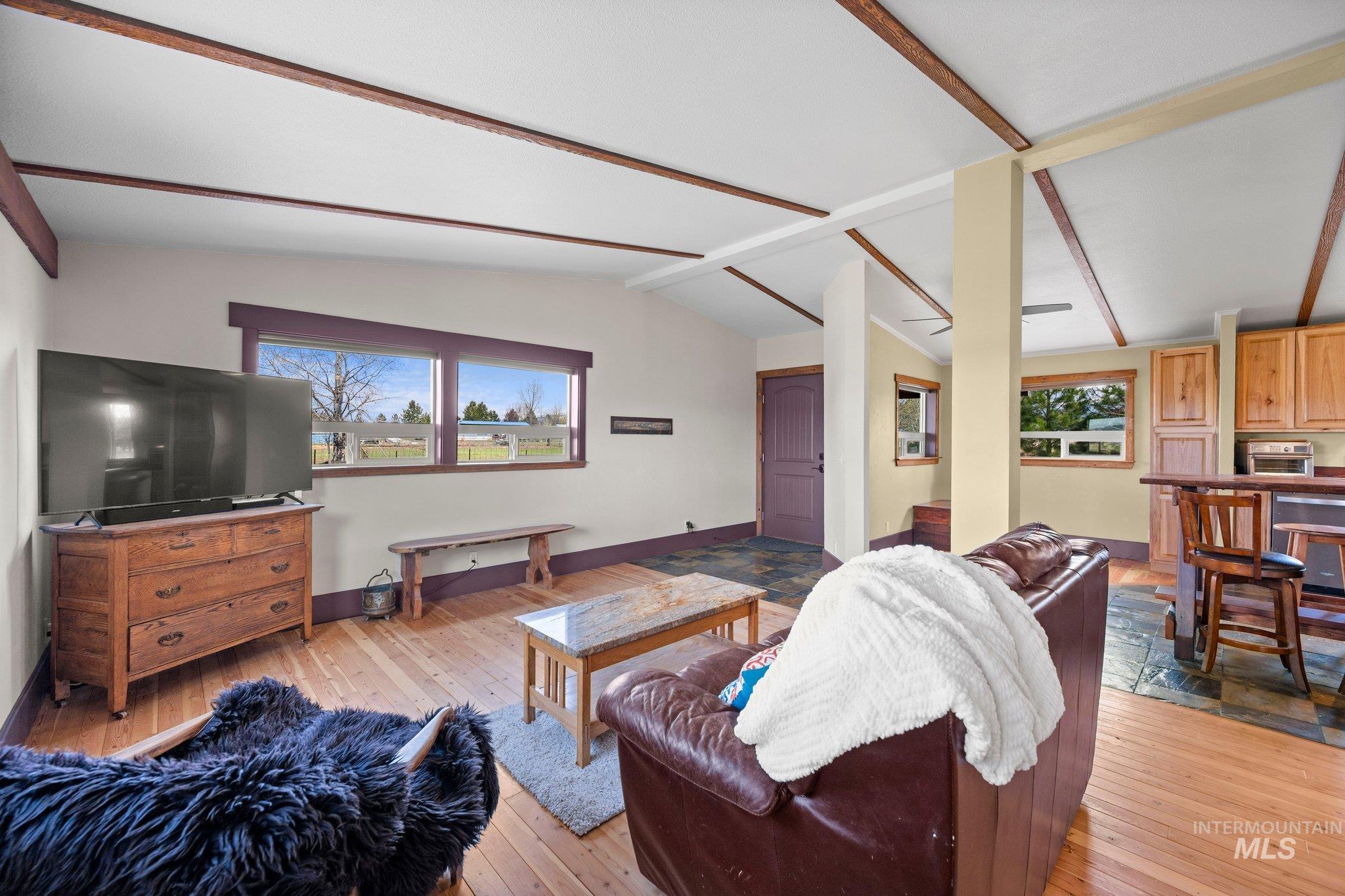 13963 Rustic Road Property Photo 4