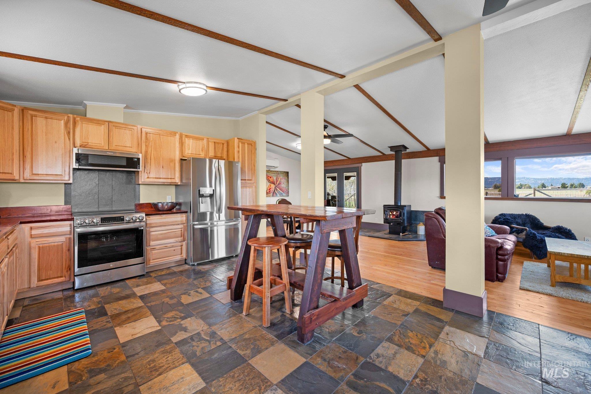 13963 Rustic Road Property Photo 7